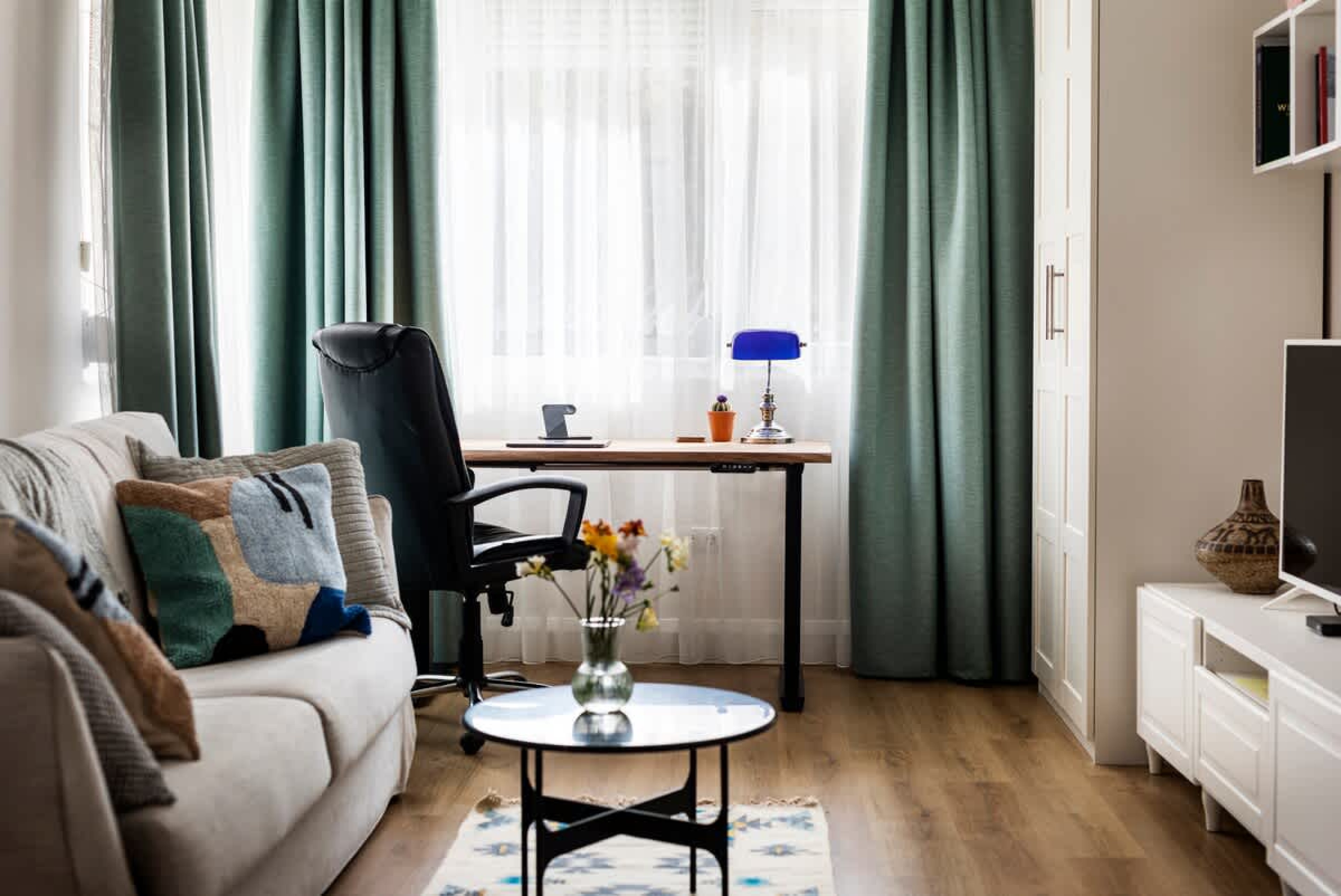 Scoutaround White Logo