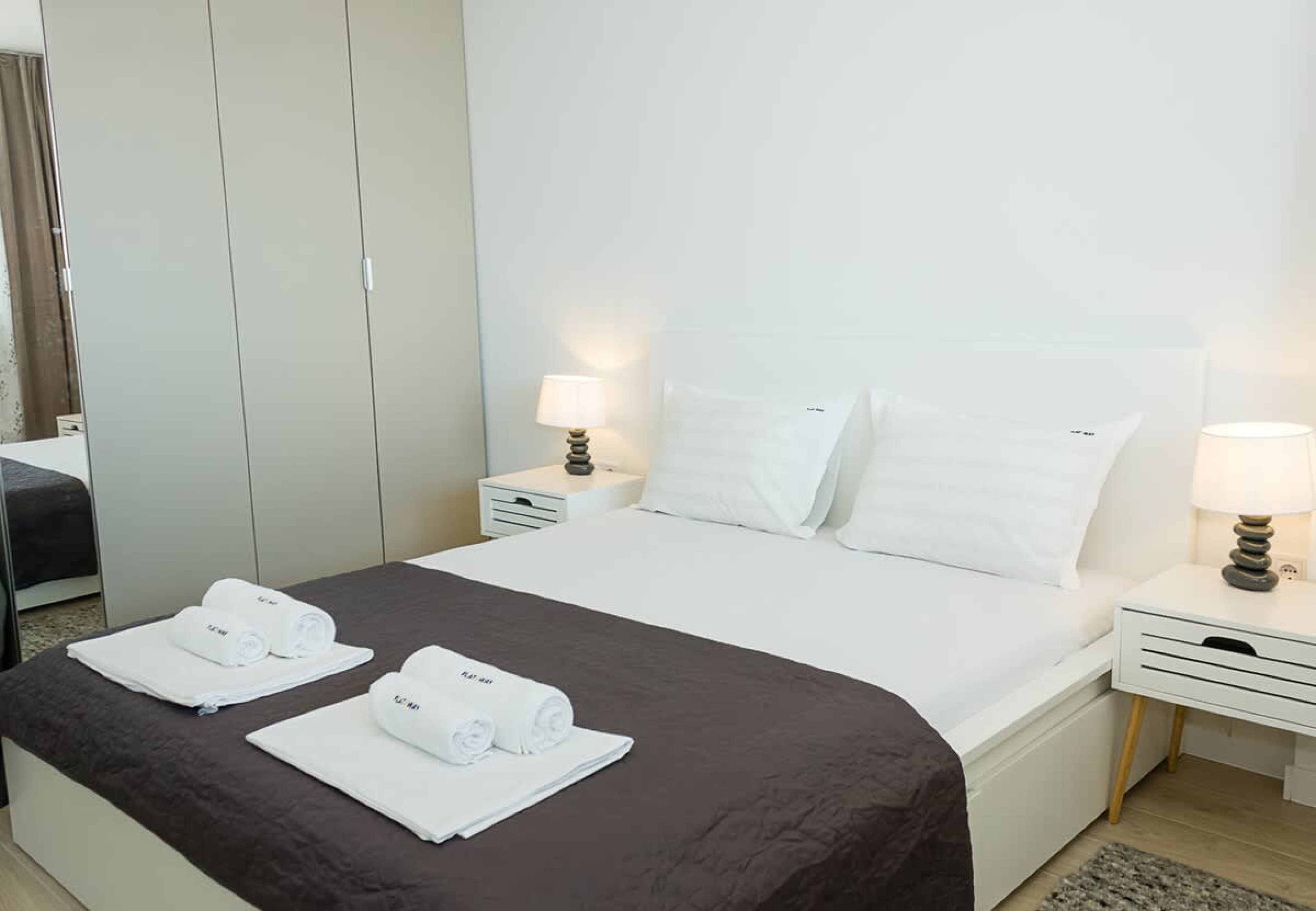 Sea View 1BD Modern Flat in Chayka - Photo 16