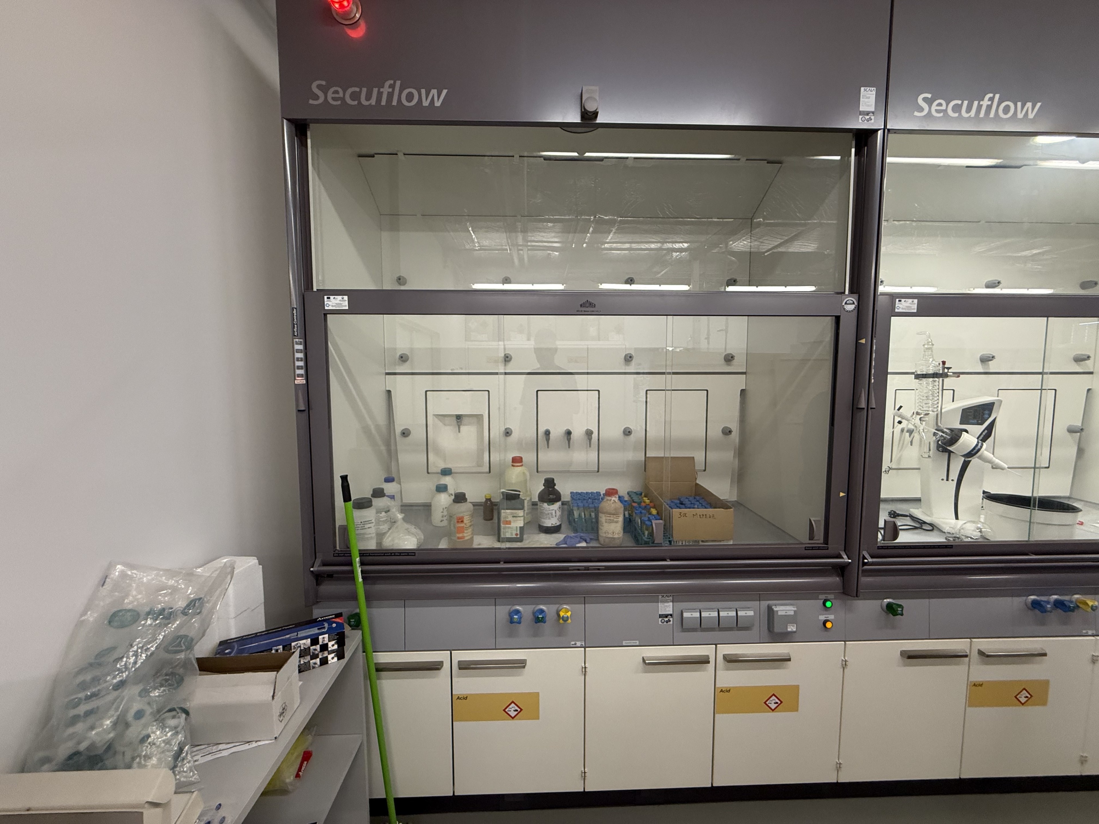 Scoutaround White Logo