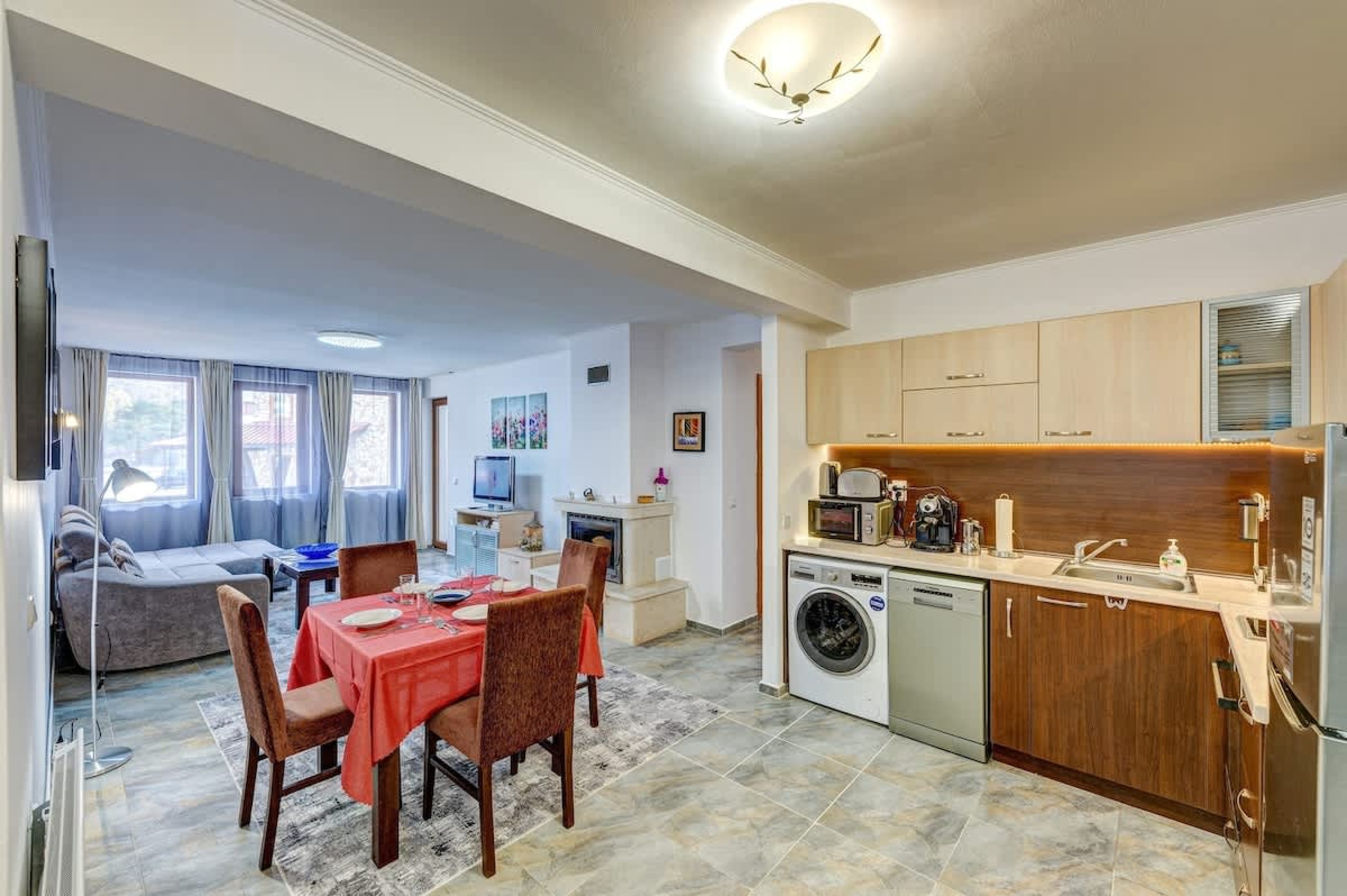 Scoutaround White Logo