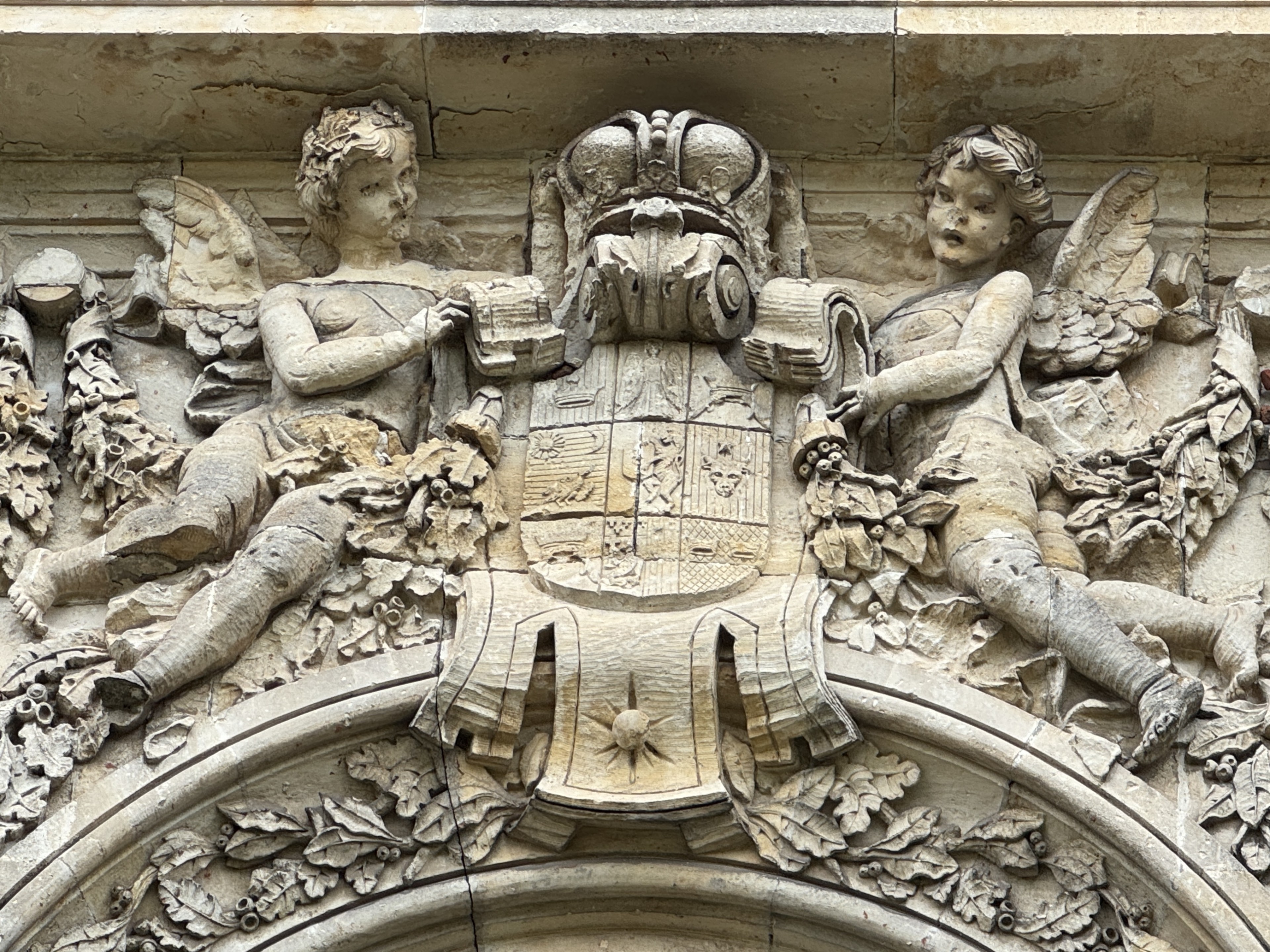 Scoutaround White Logo