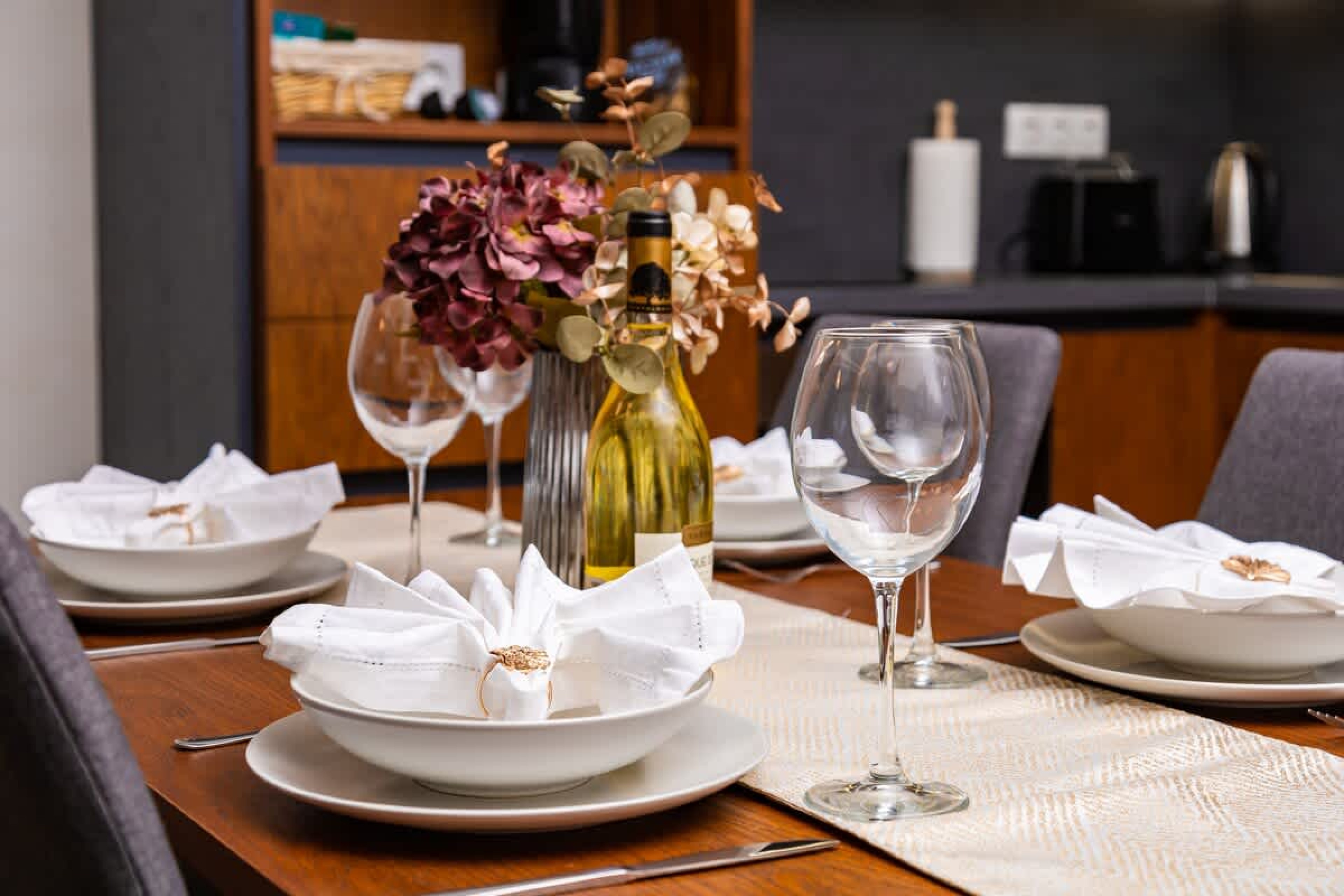 Scoutaround White Logo