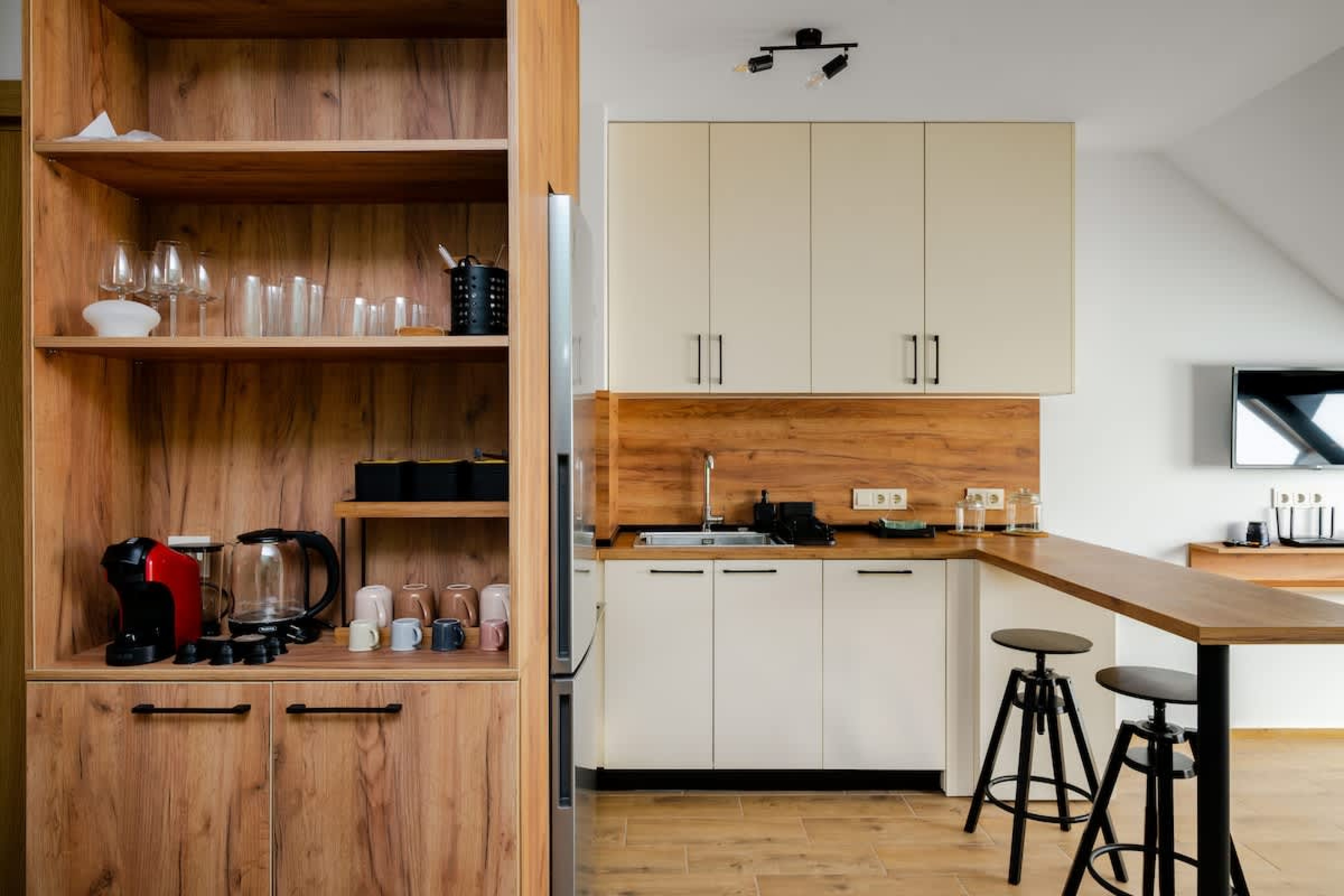 Scoutaround White Logo