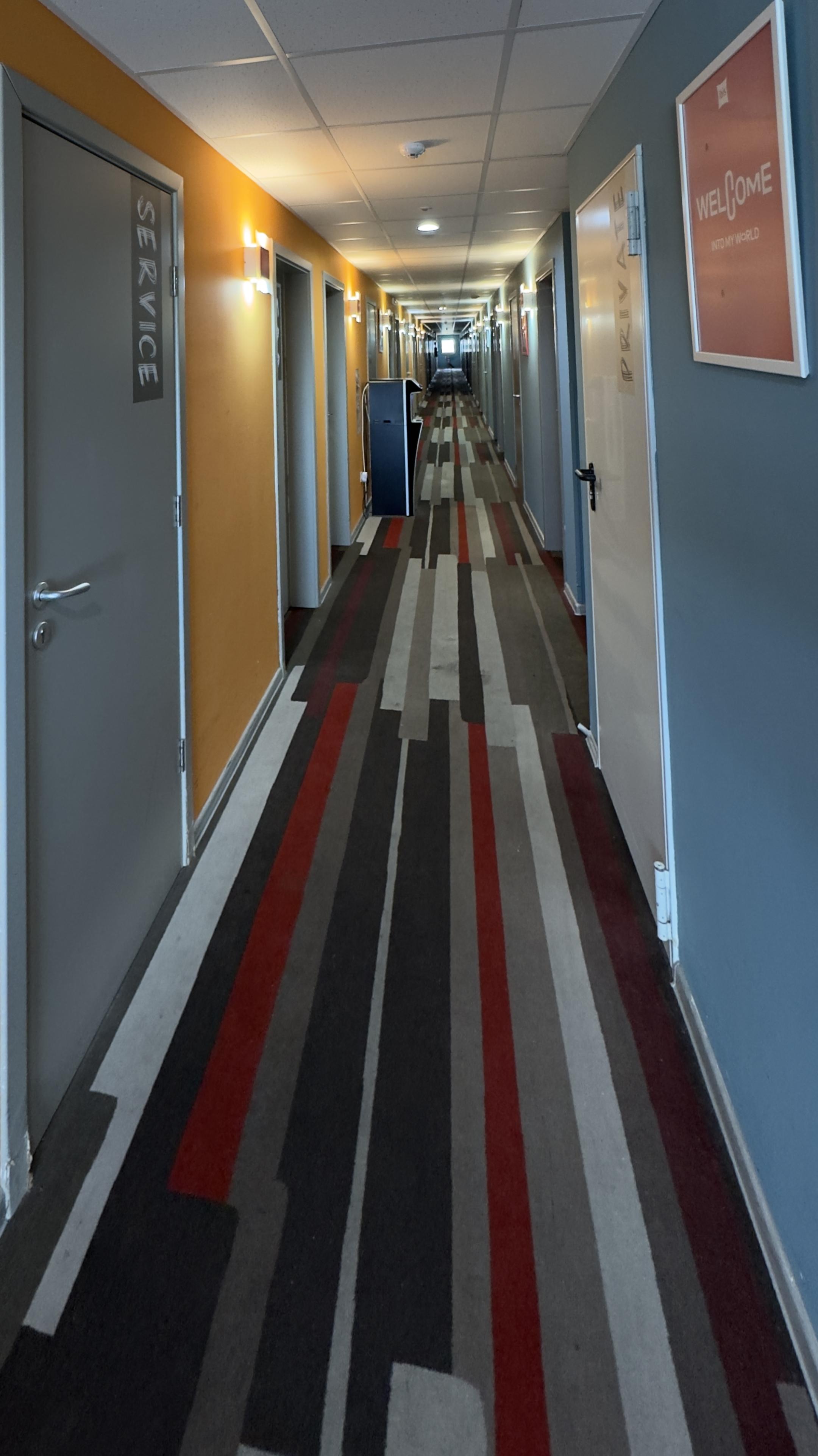 Guest circulation / corridor