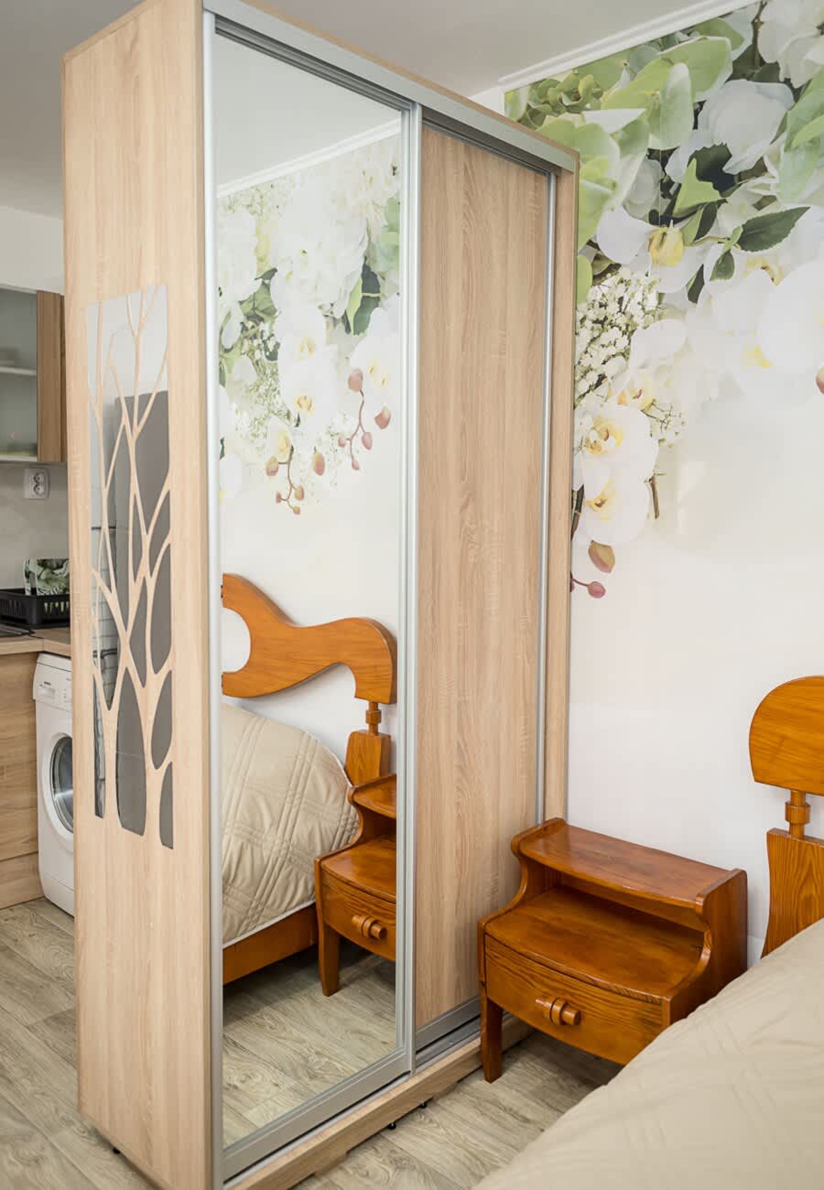 Scoutaround White Logo