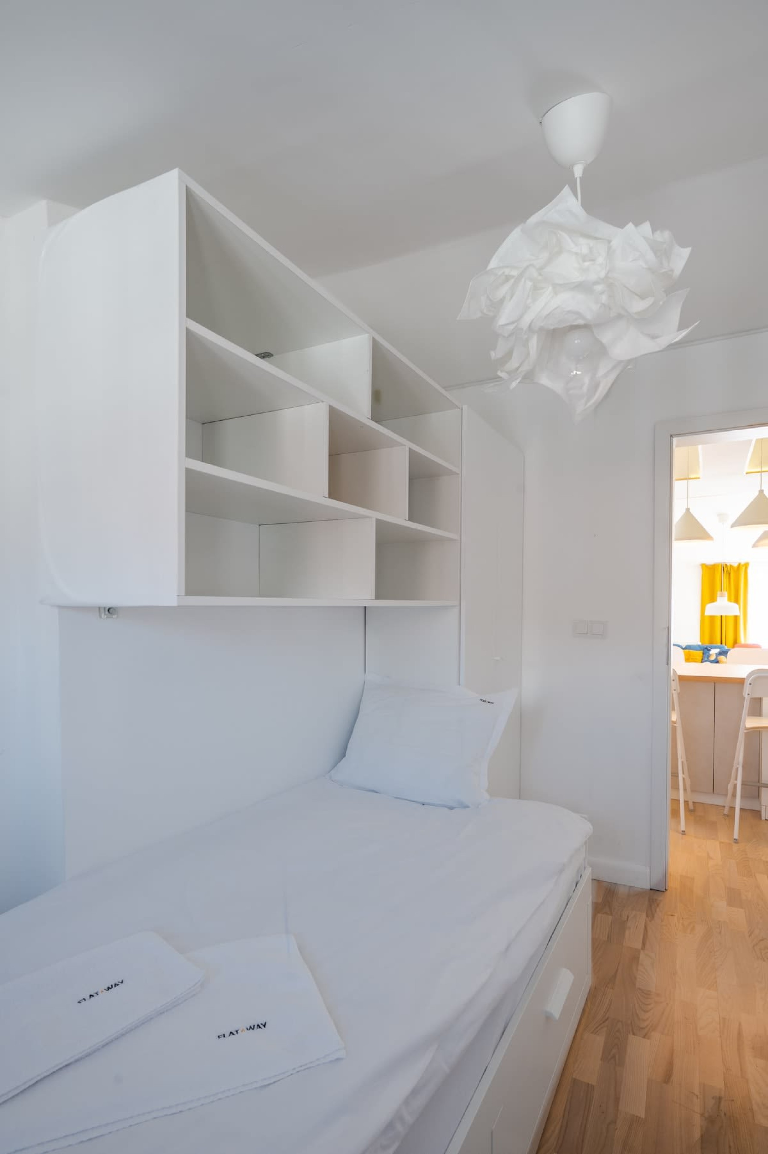 Scoutaround White Logo