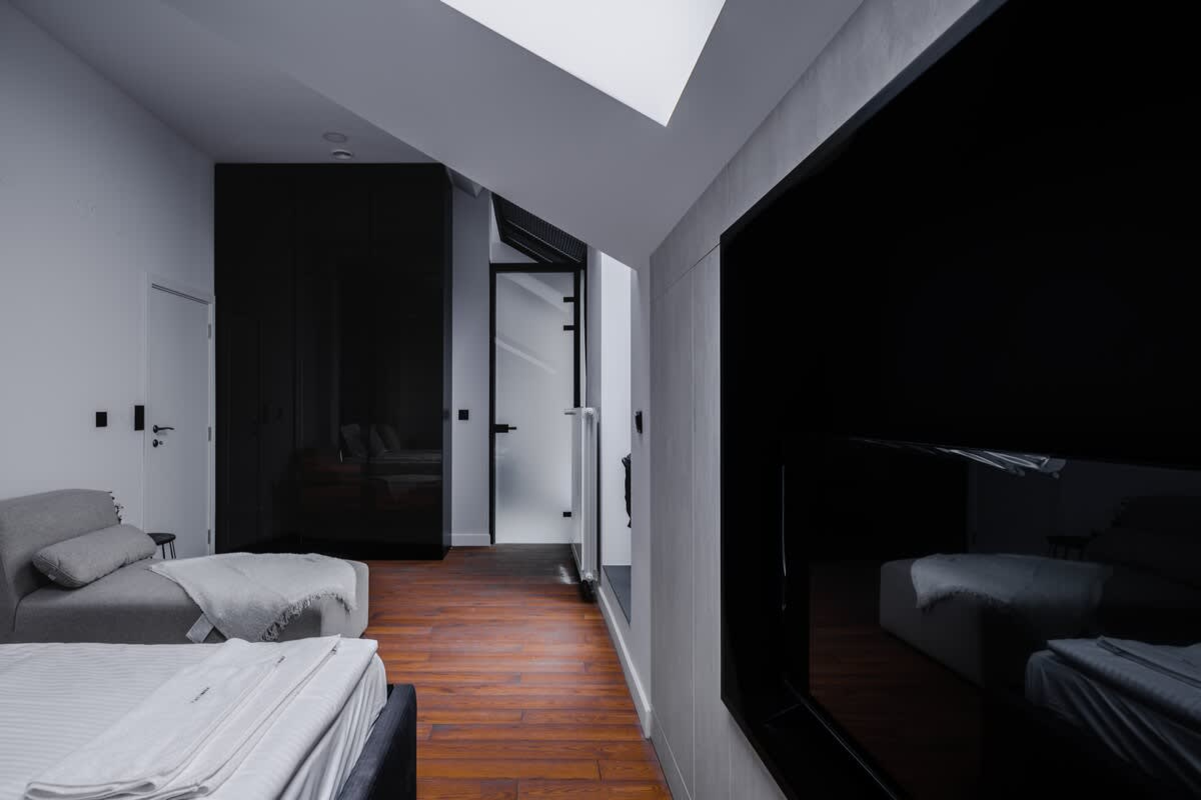 Scoutaround White Logo