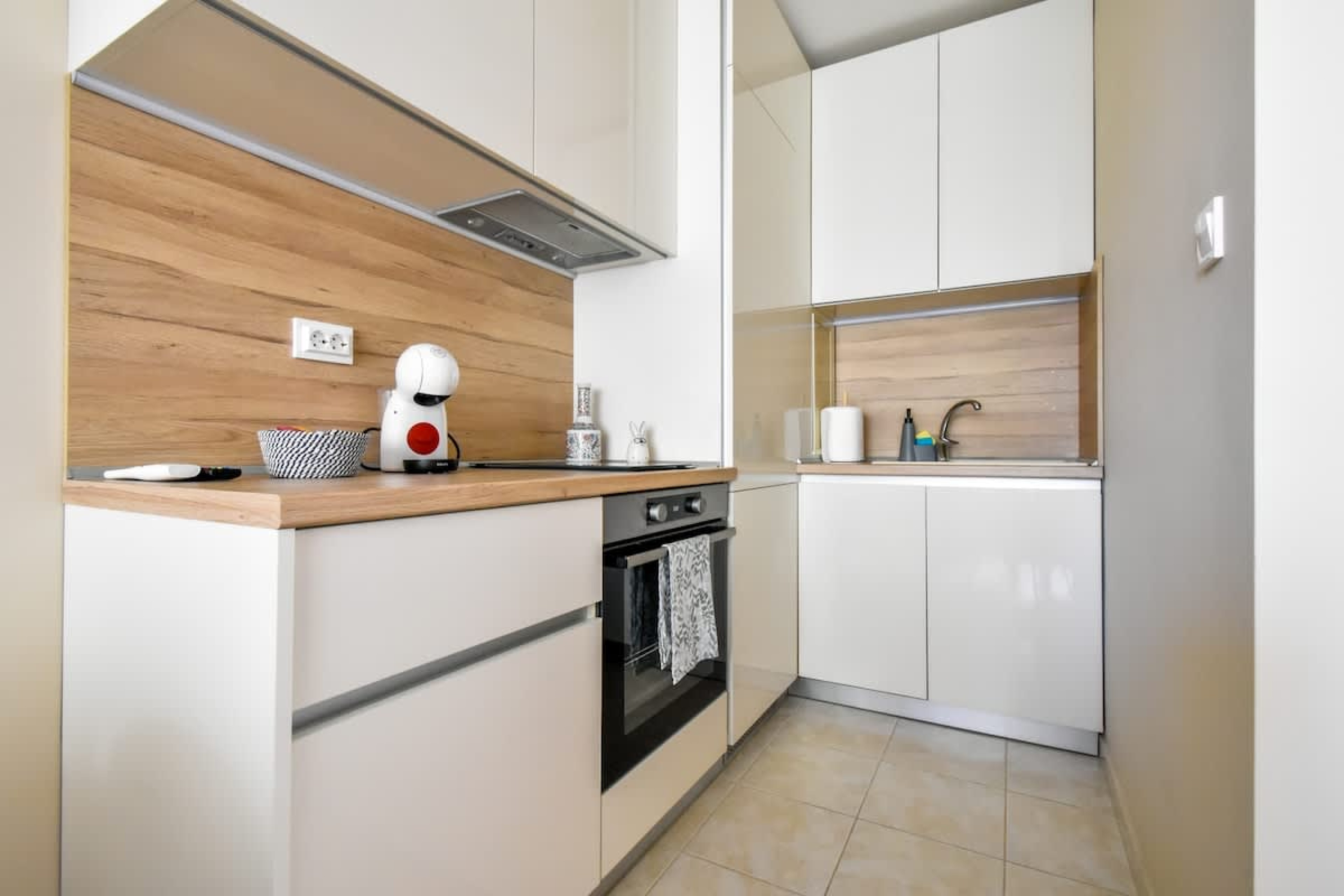 Scoutaround White Logo