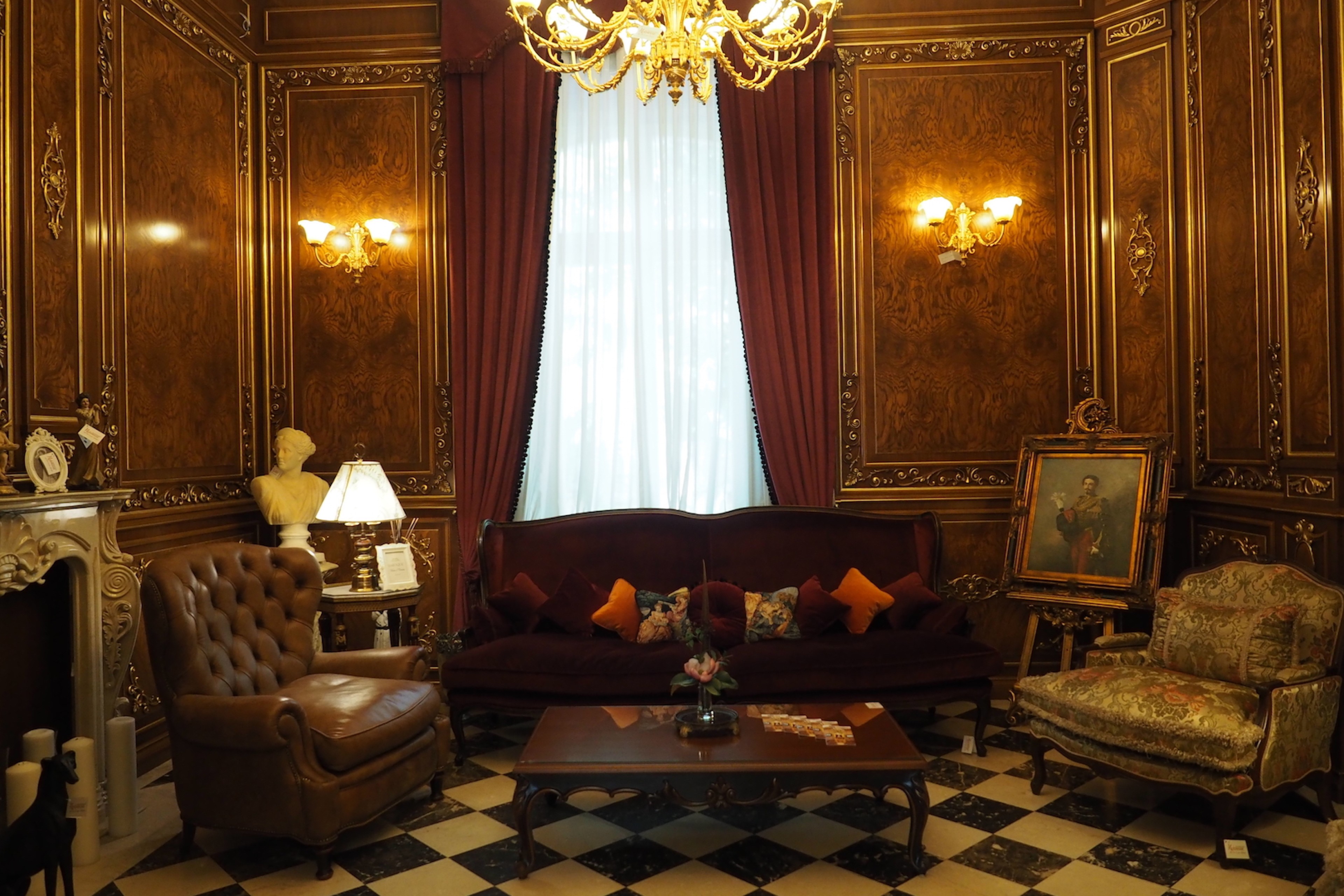 Scoutaround White Logo