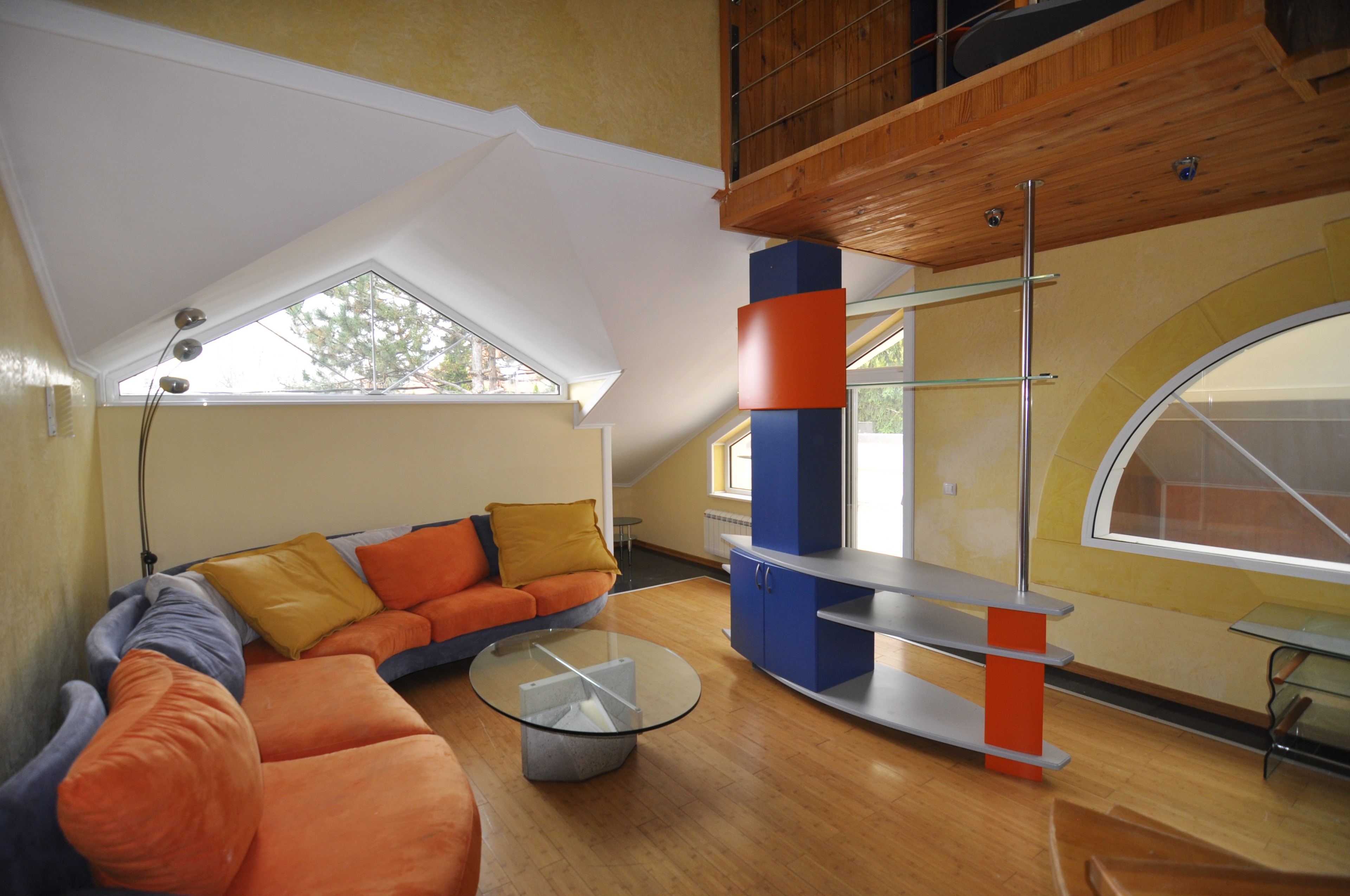 Scoutaround White Logo