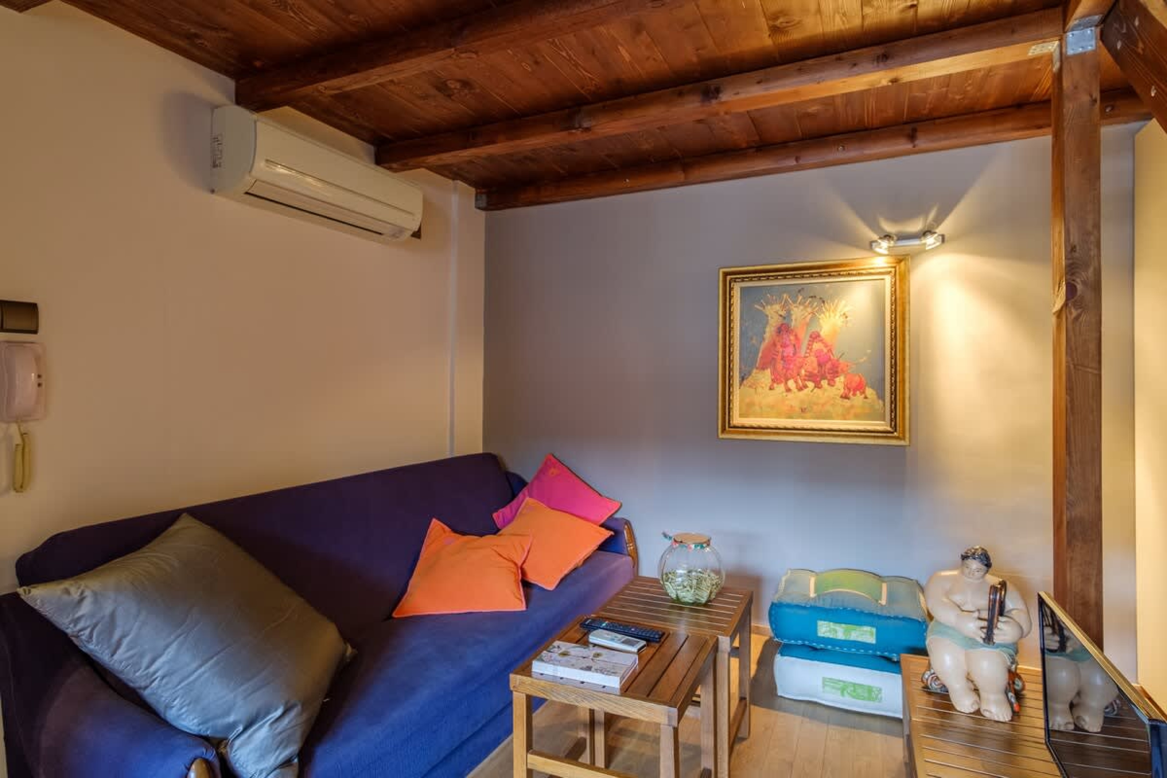 Scoutaround White Logo