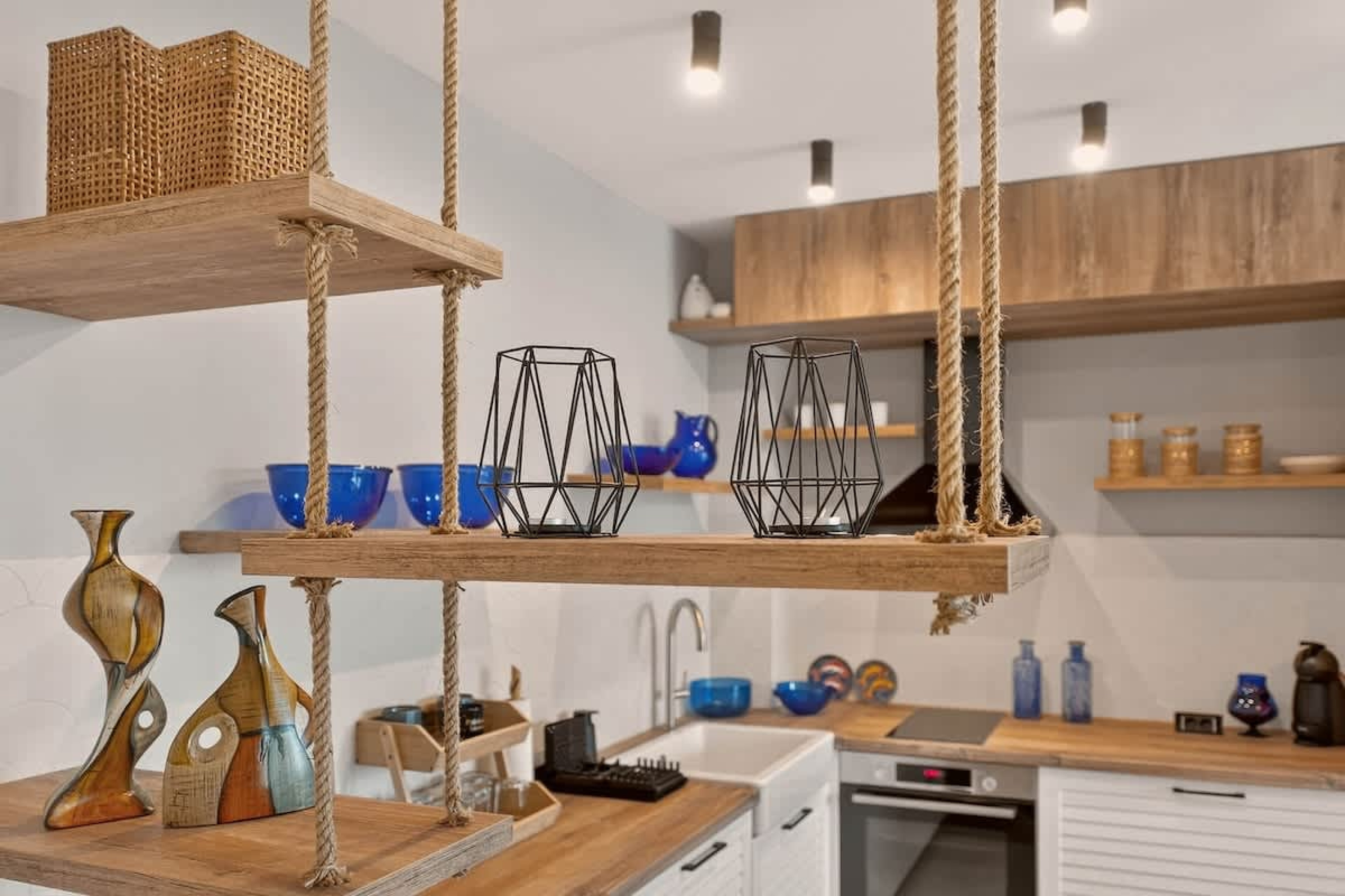 Scoutaround White Logo