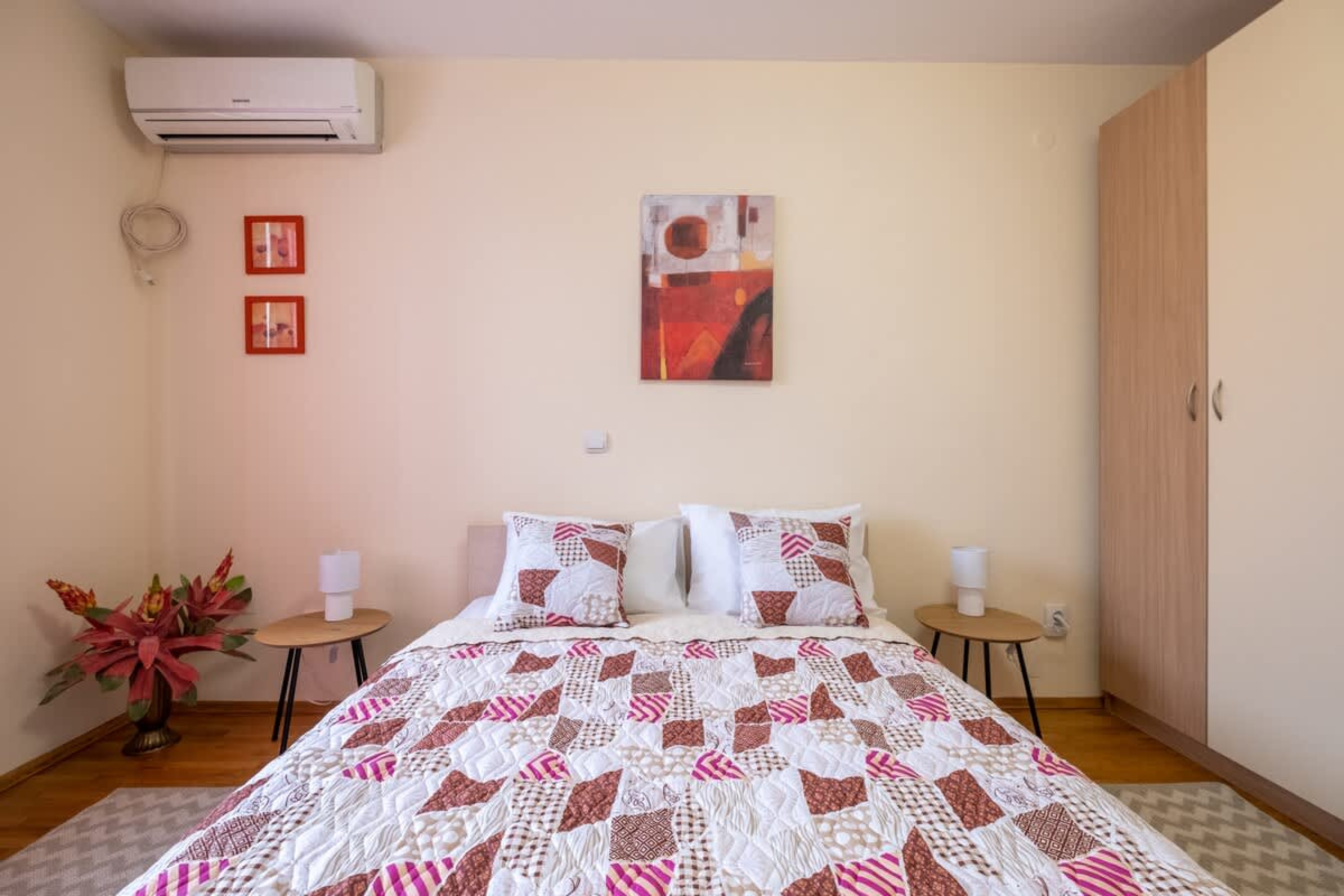 Scoutaround White Logo