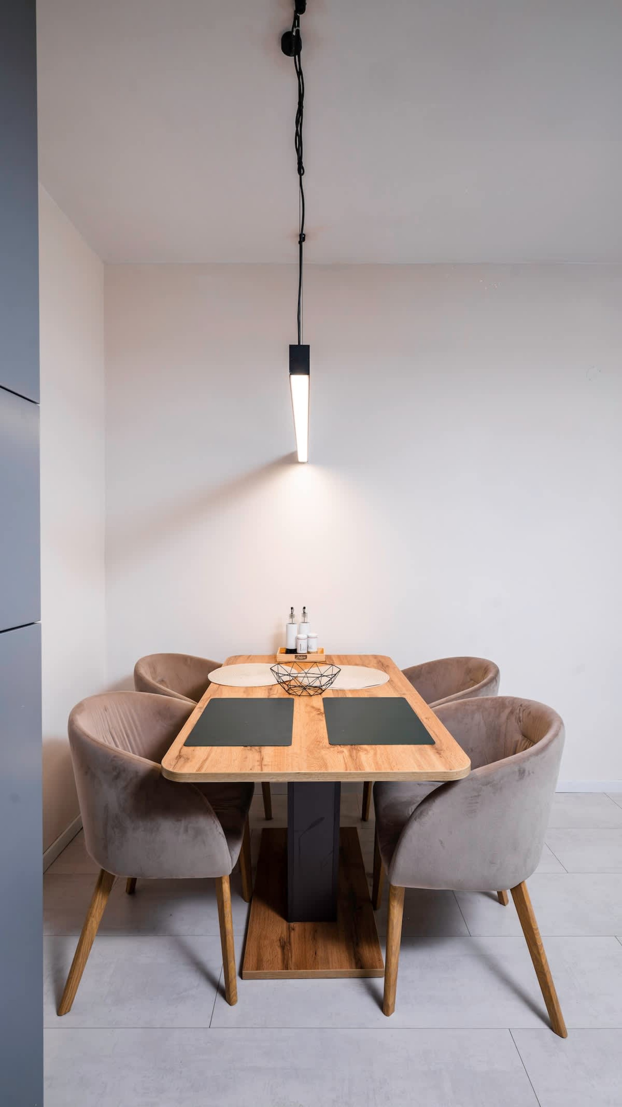 Scoutaround White Logo