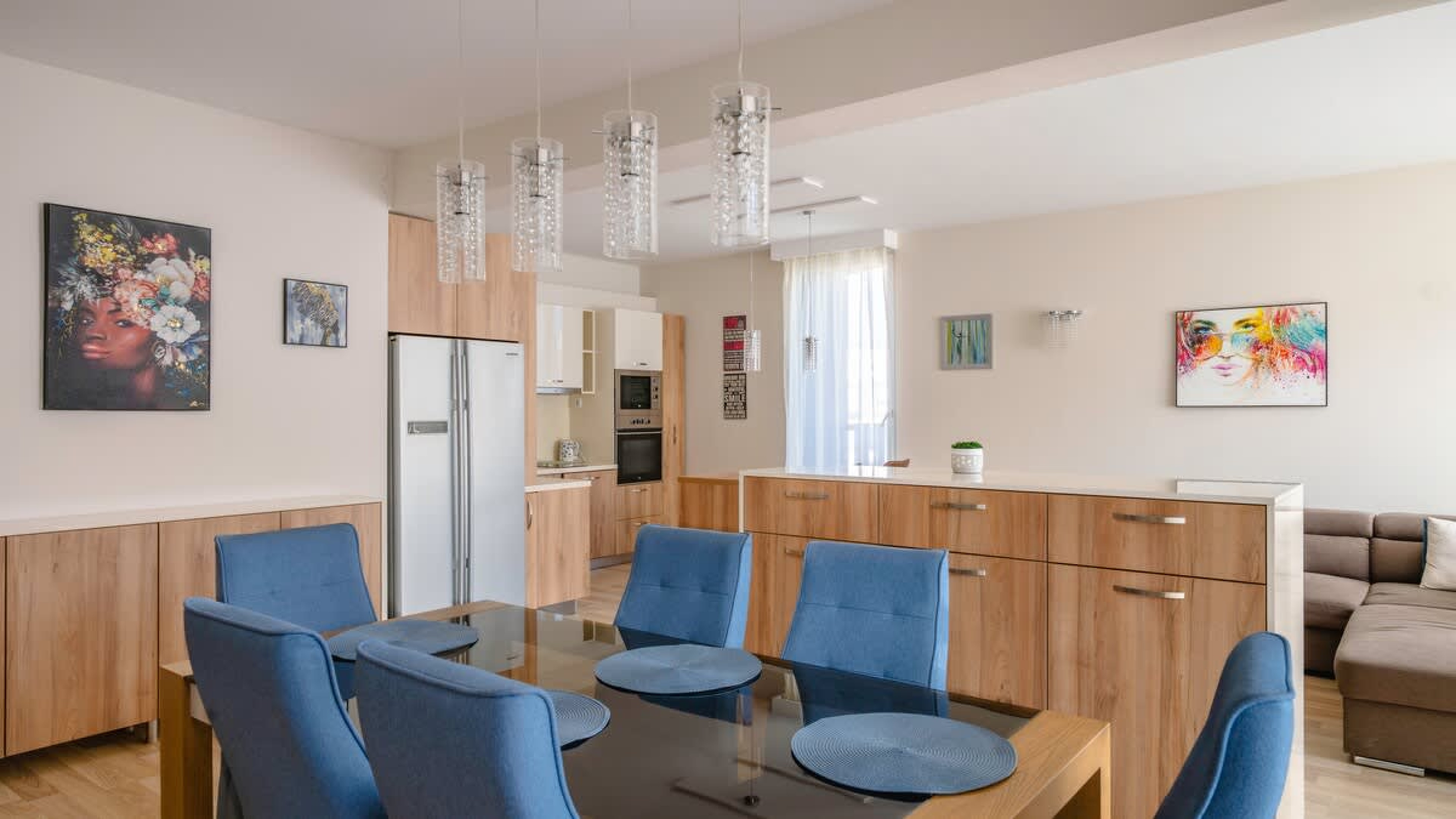 Scoutaround White Logo