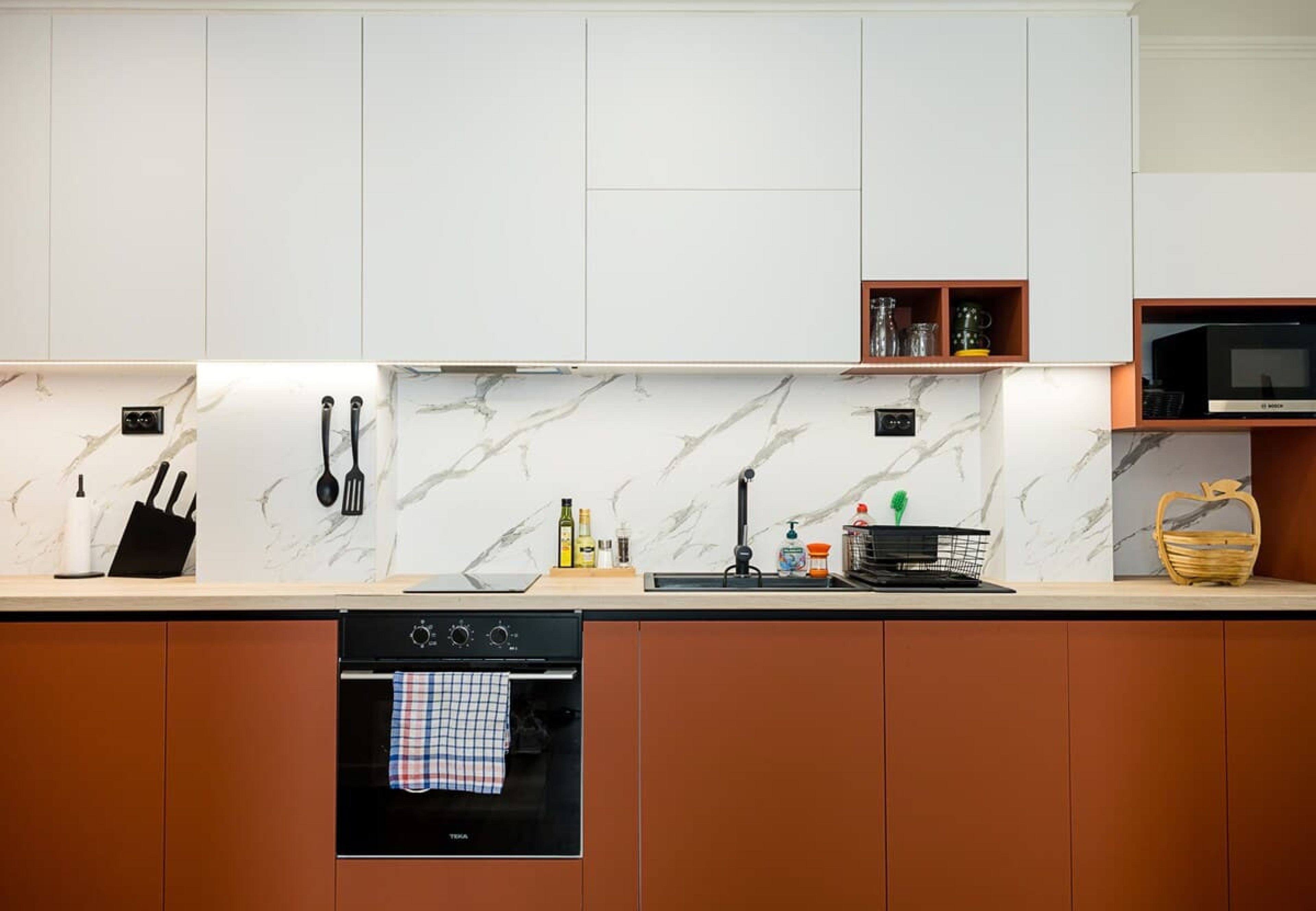 Scoutaround White Logo