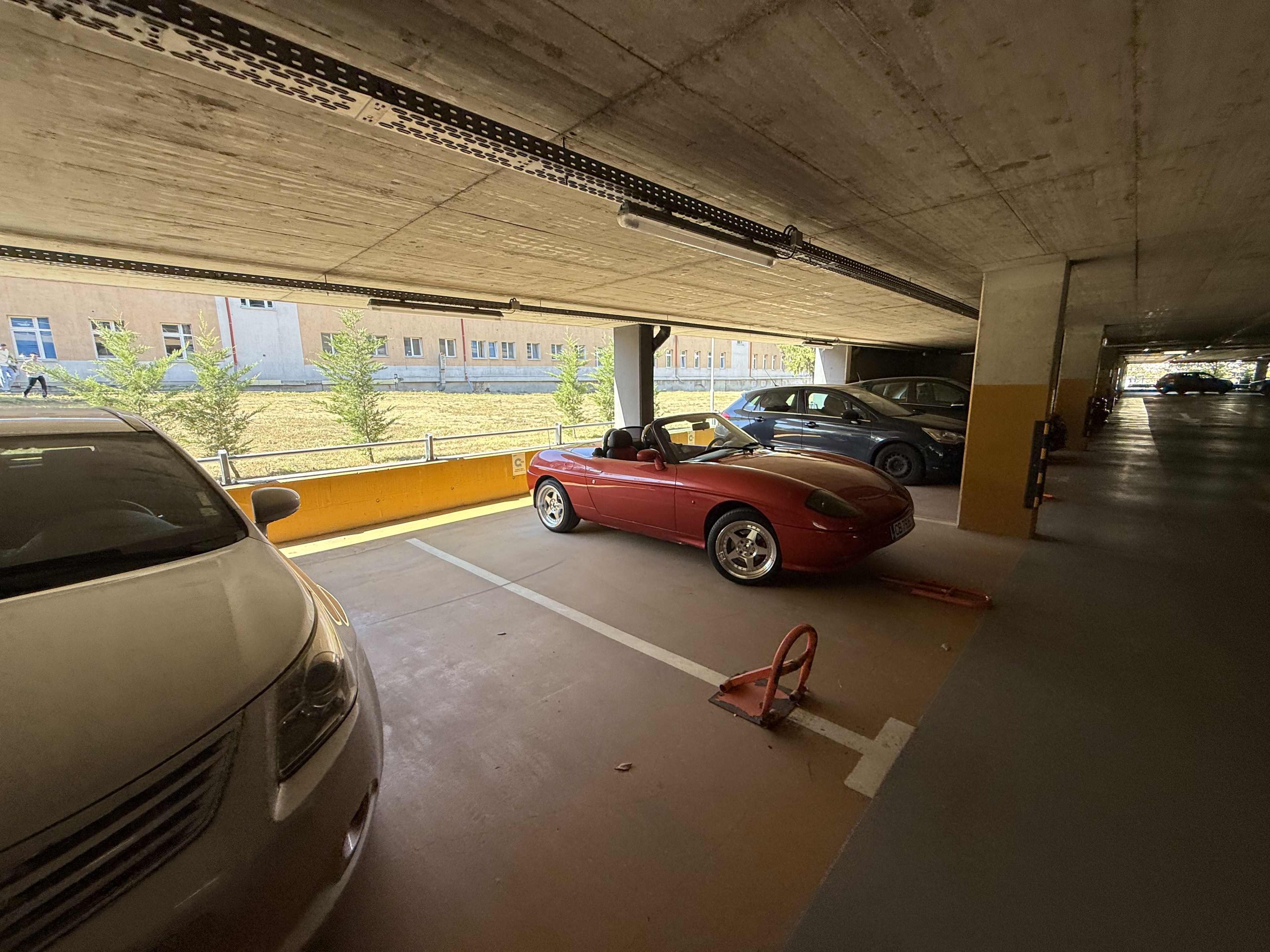 Scoutaround White Logo