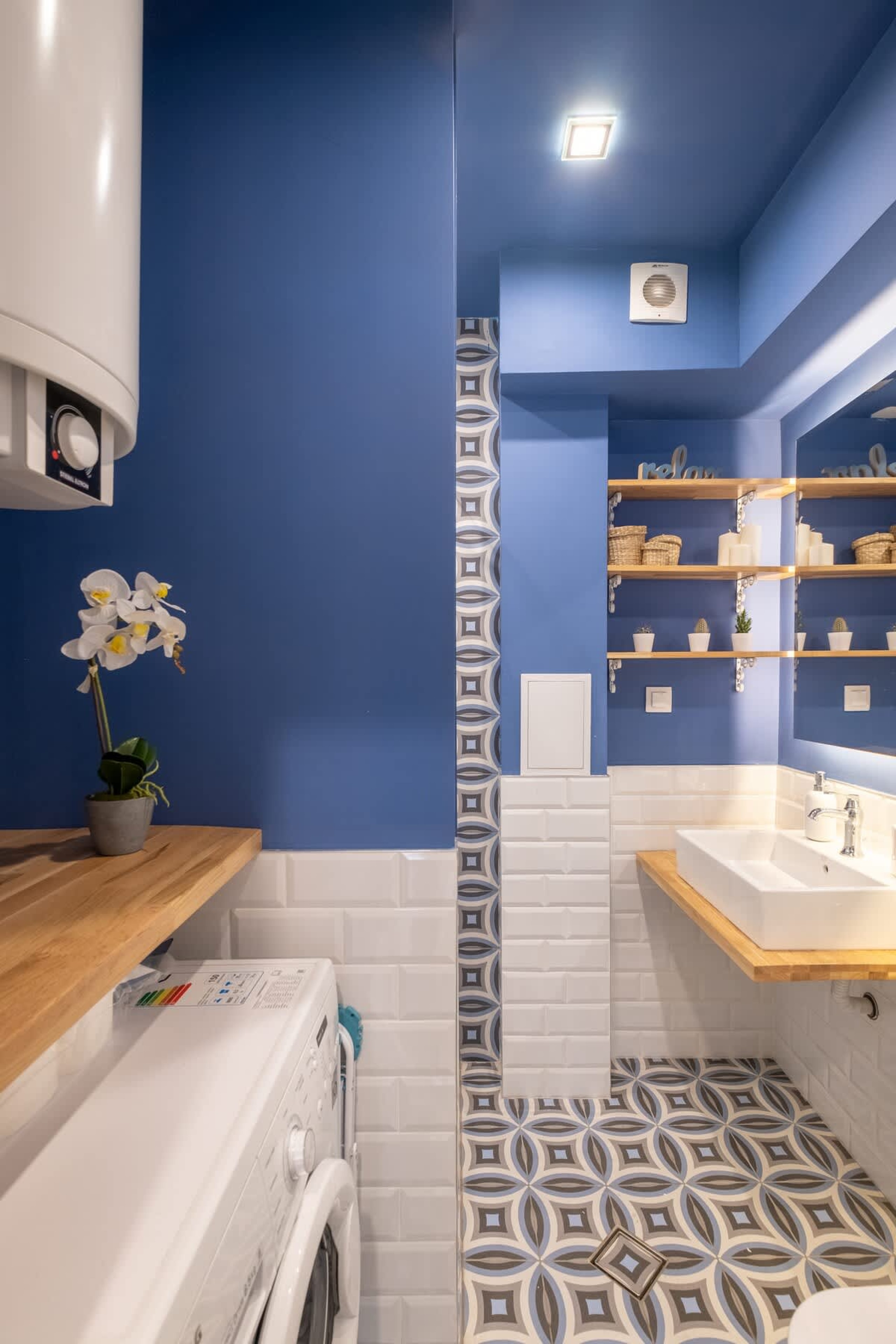 Scoutaround White Logo