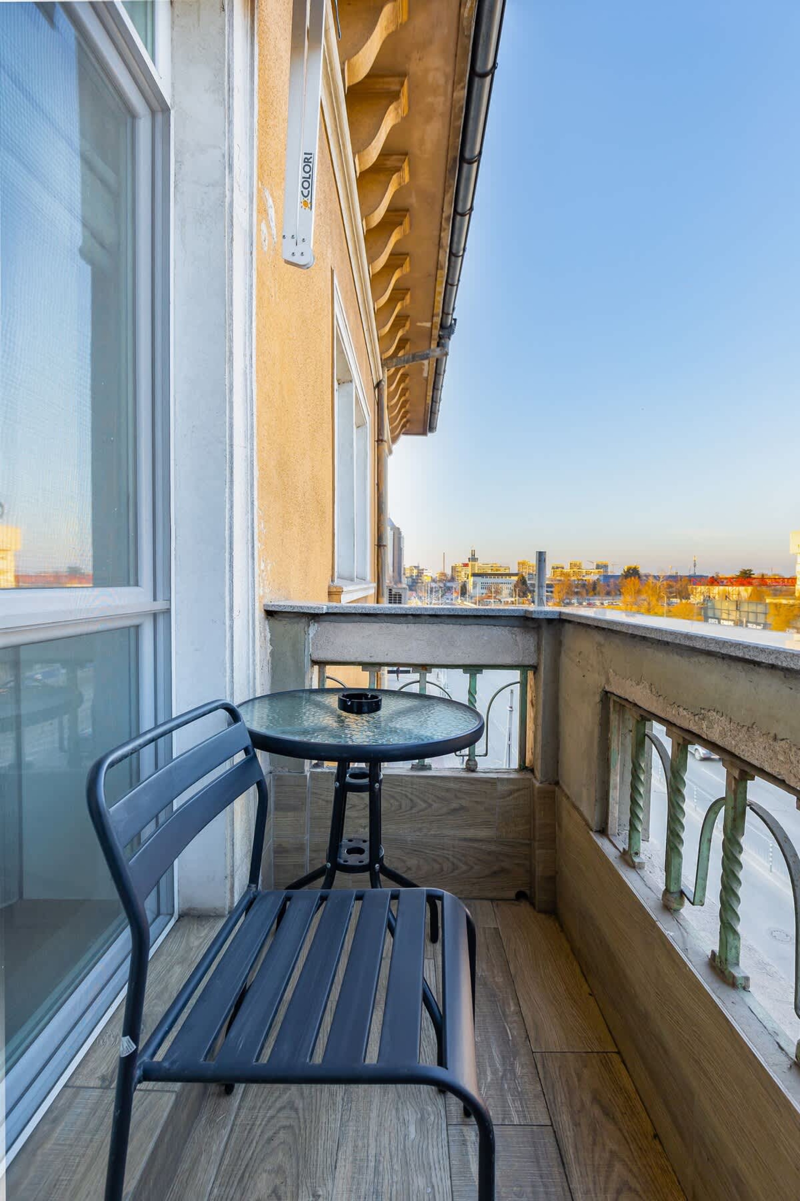 Scoutaround White Logo