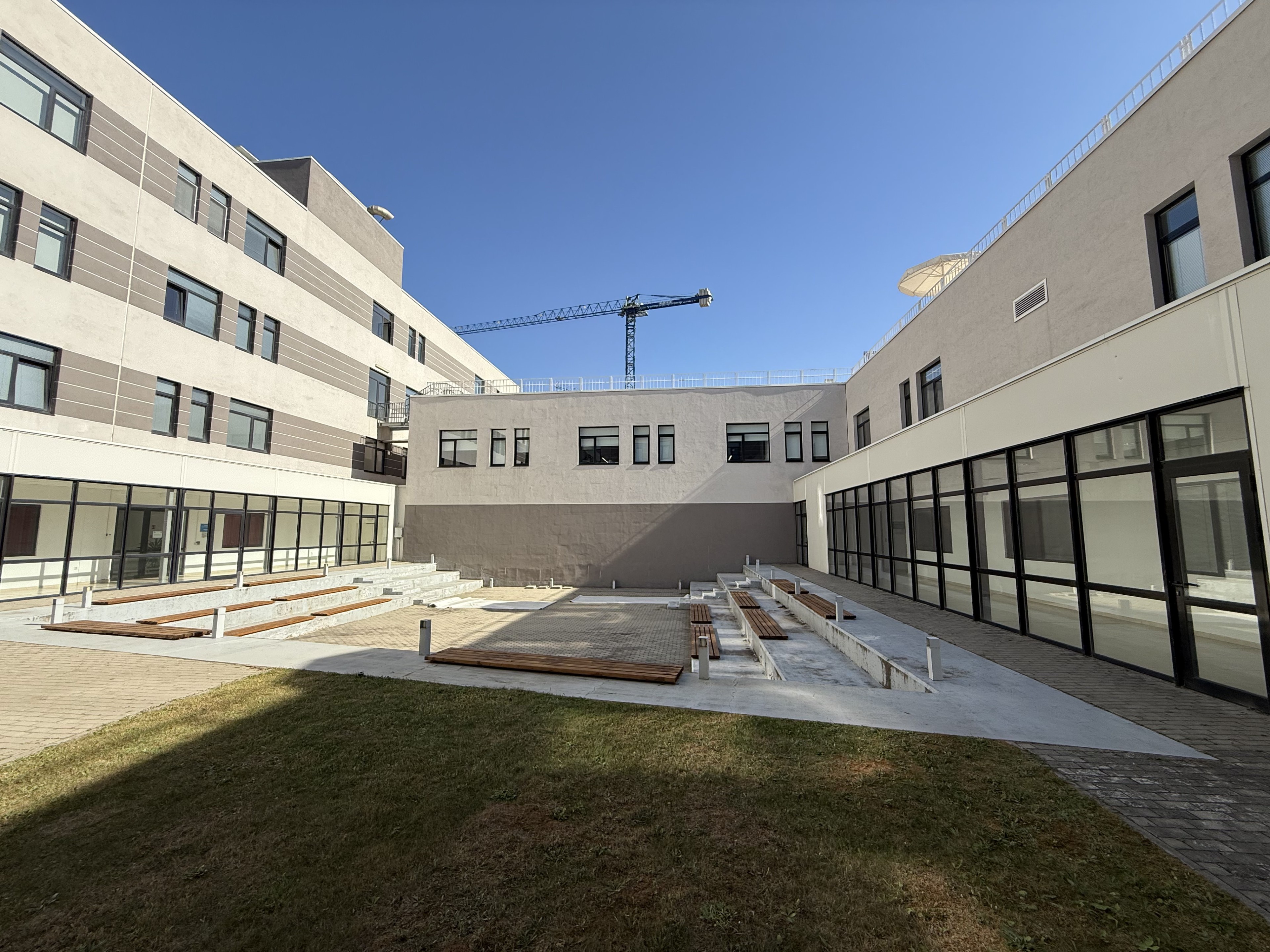 Scoutaround White Logo