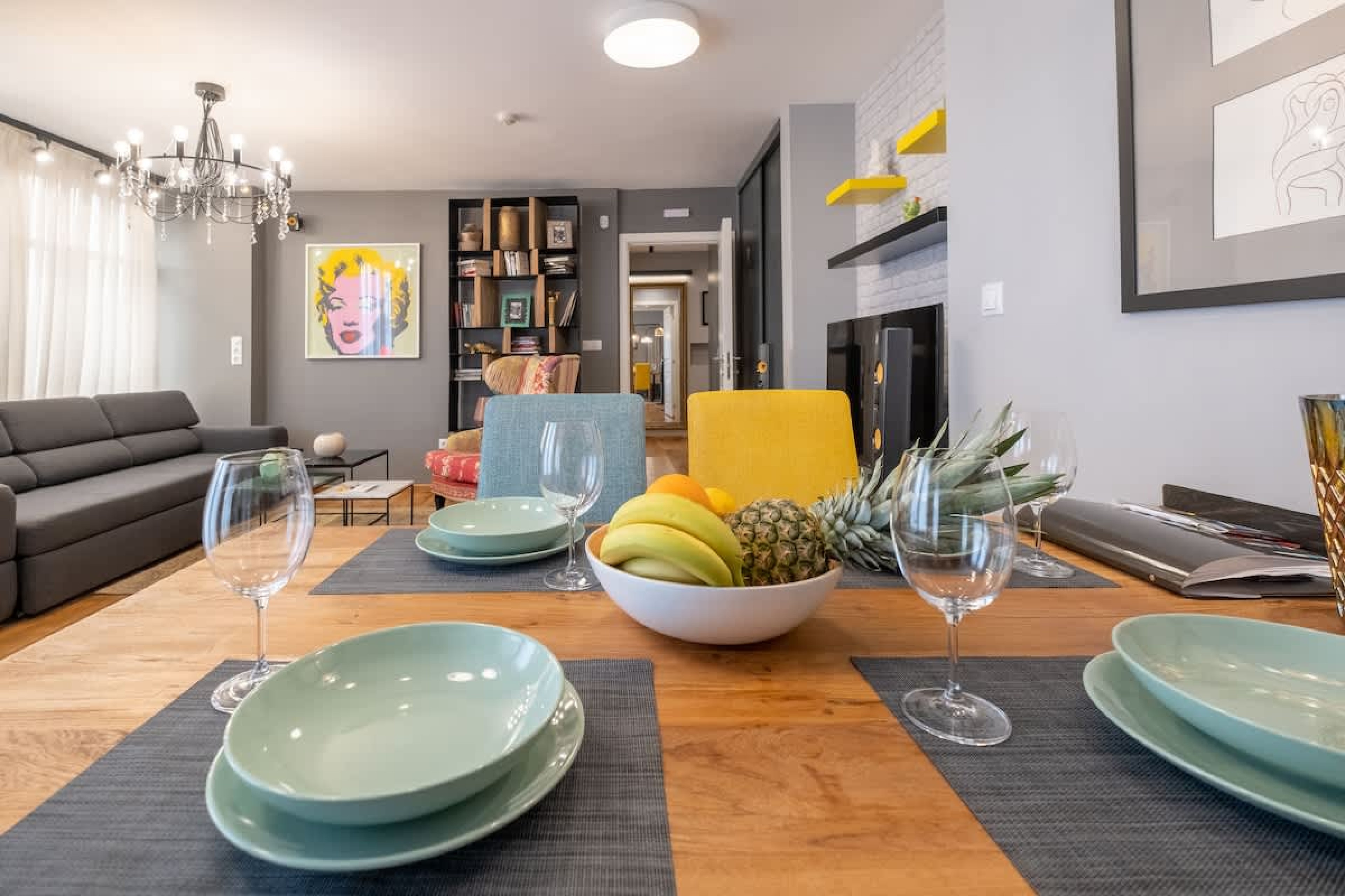 High-end Designer 2BR Aprt + Lift&amp;Balconies - Photo 5