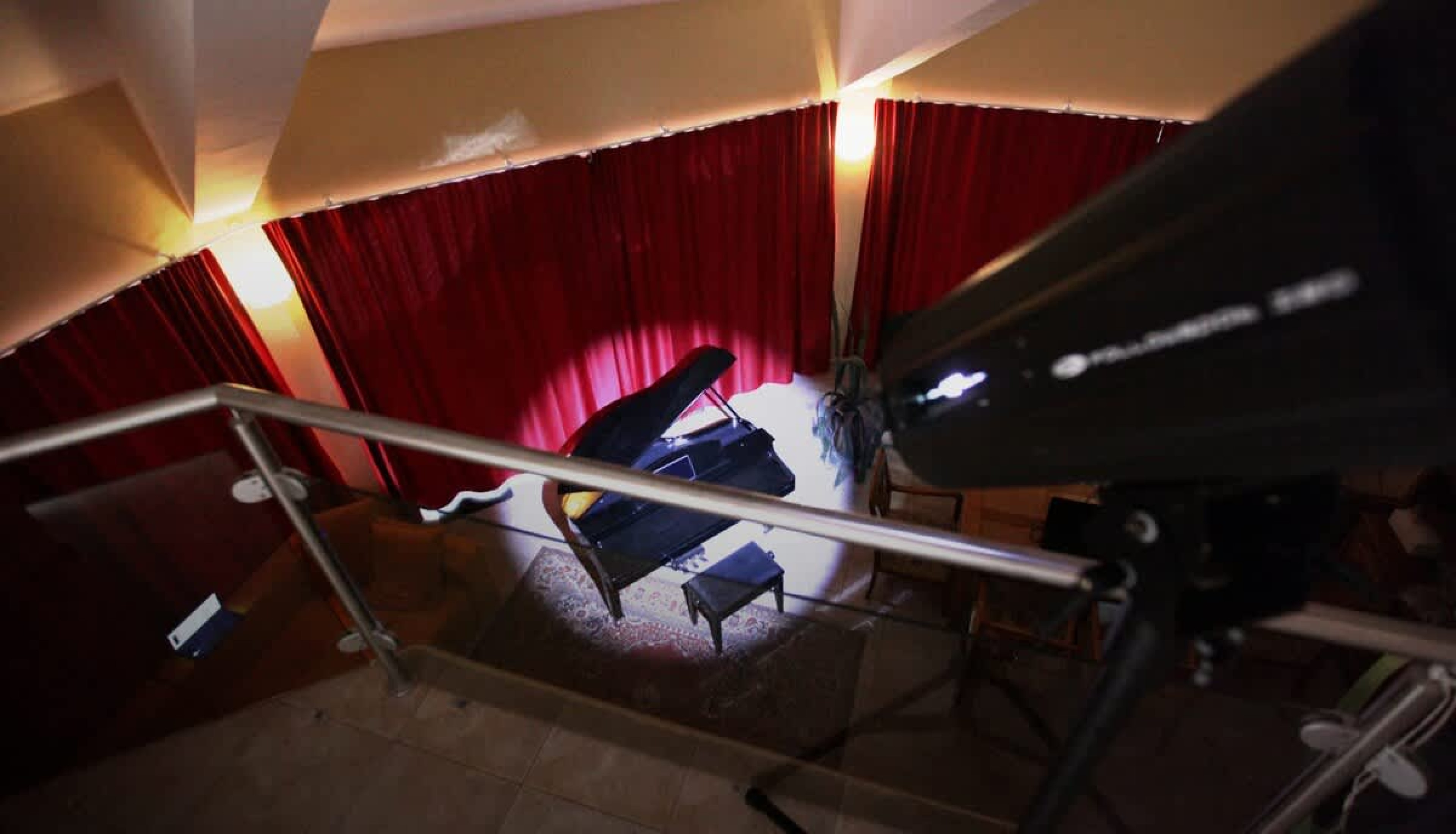 Scoutaround White Logo