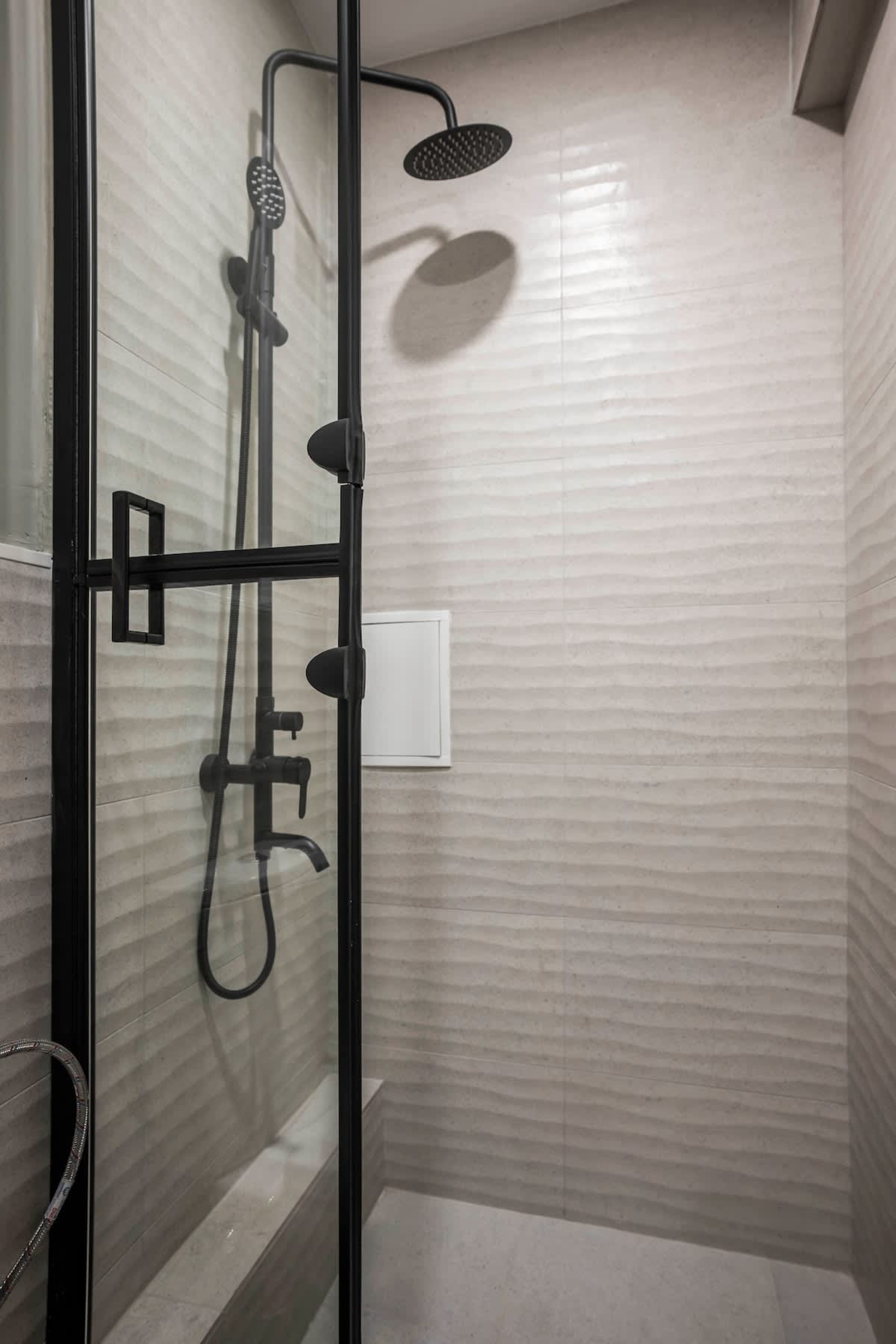 Scoutaround White Logo