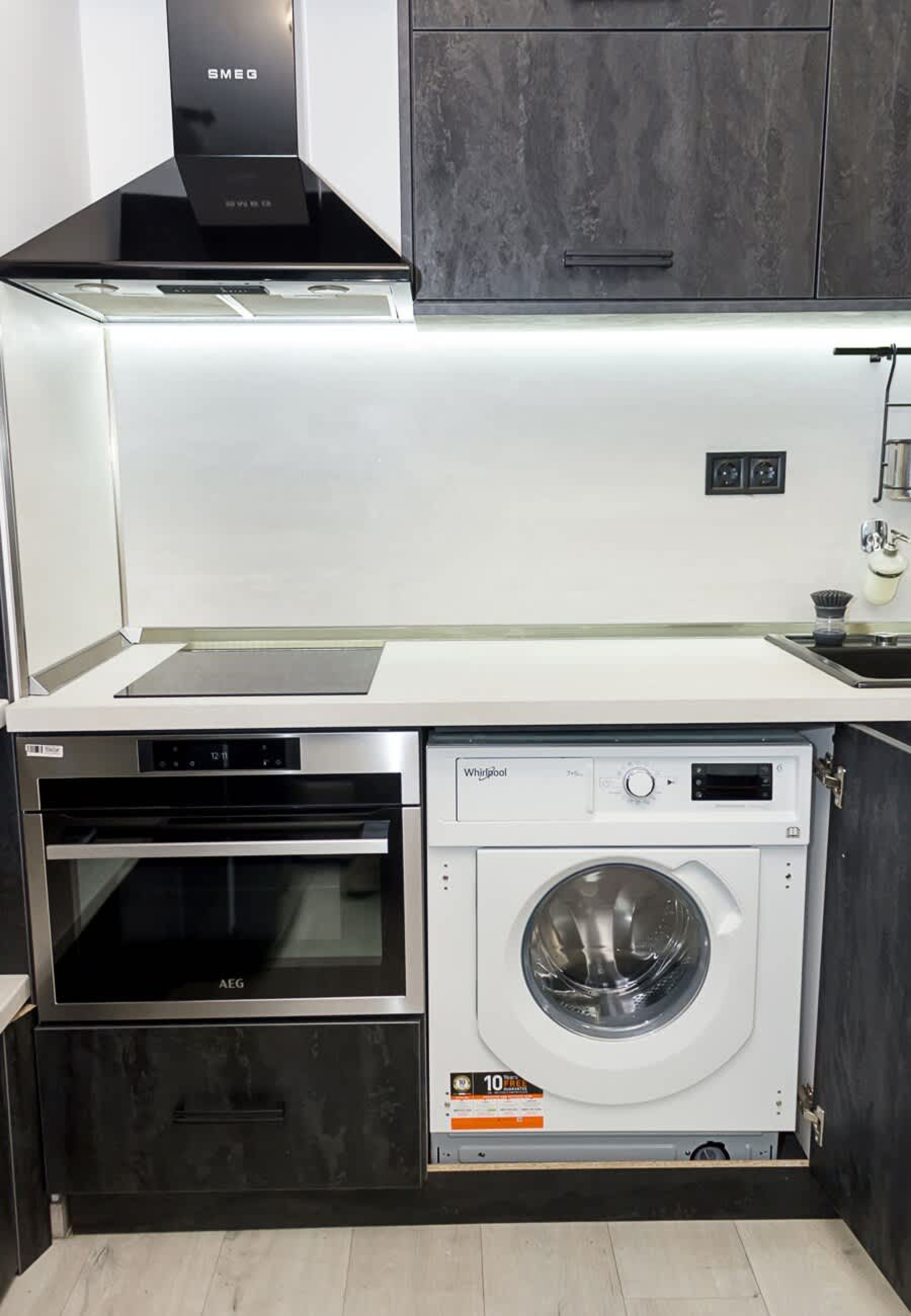 Scoutaround White Logo