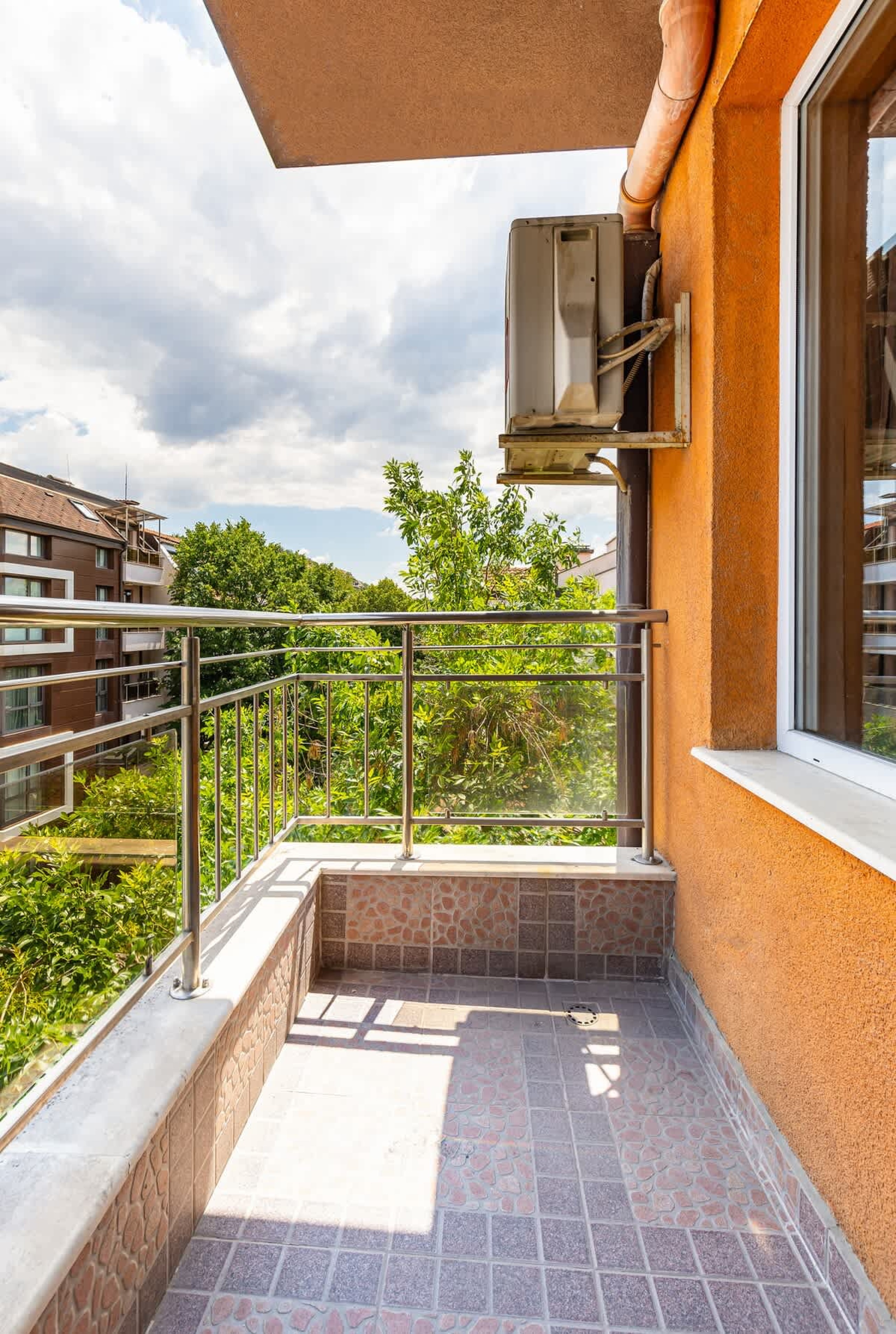 Scoutaround White Logo