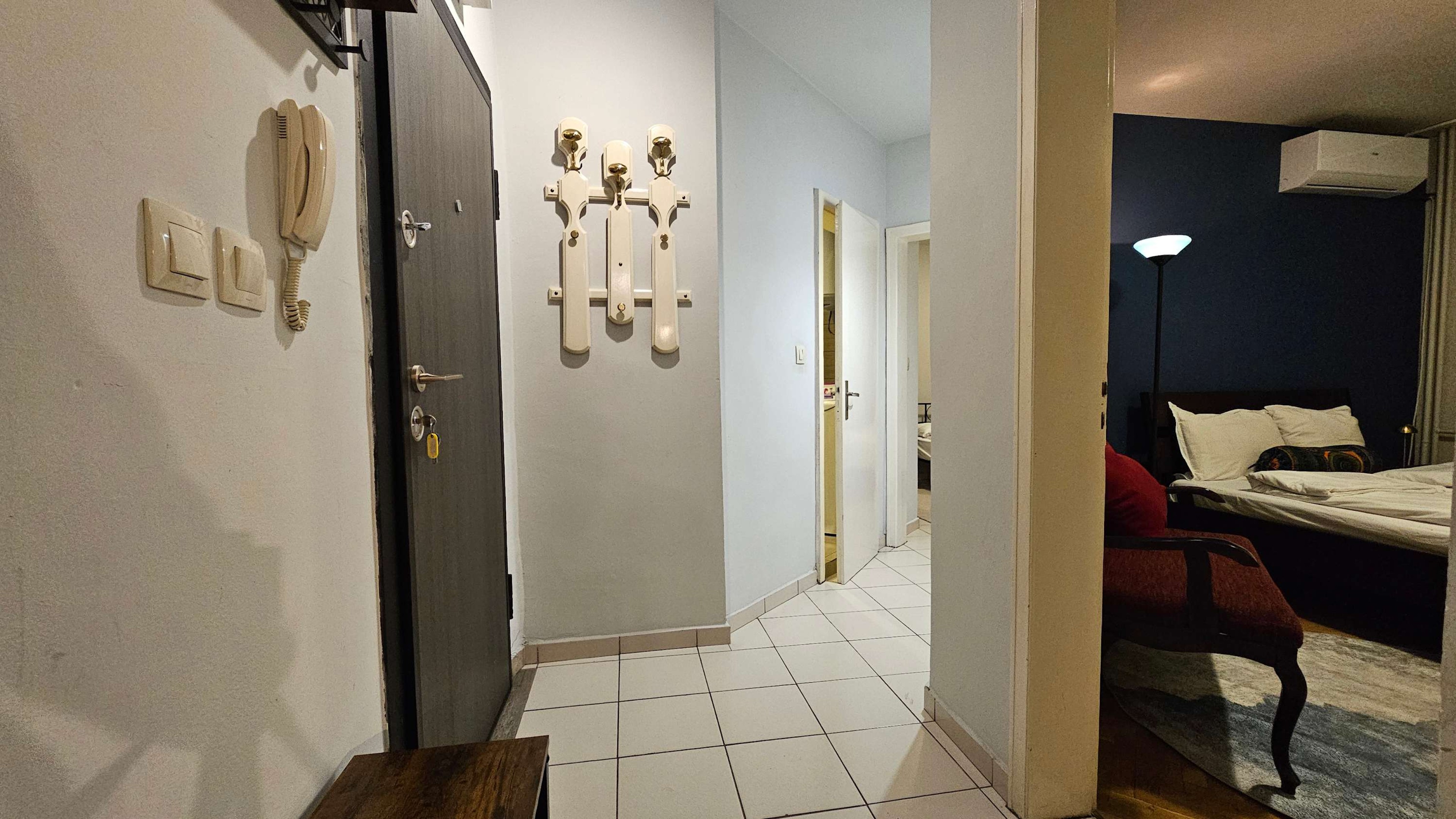 Scoutaround White Logo