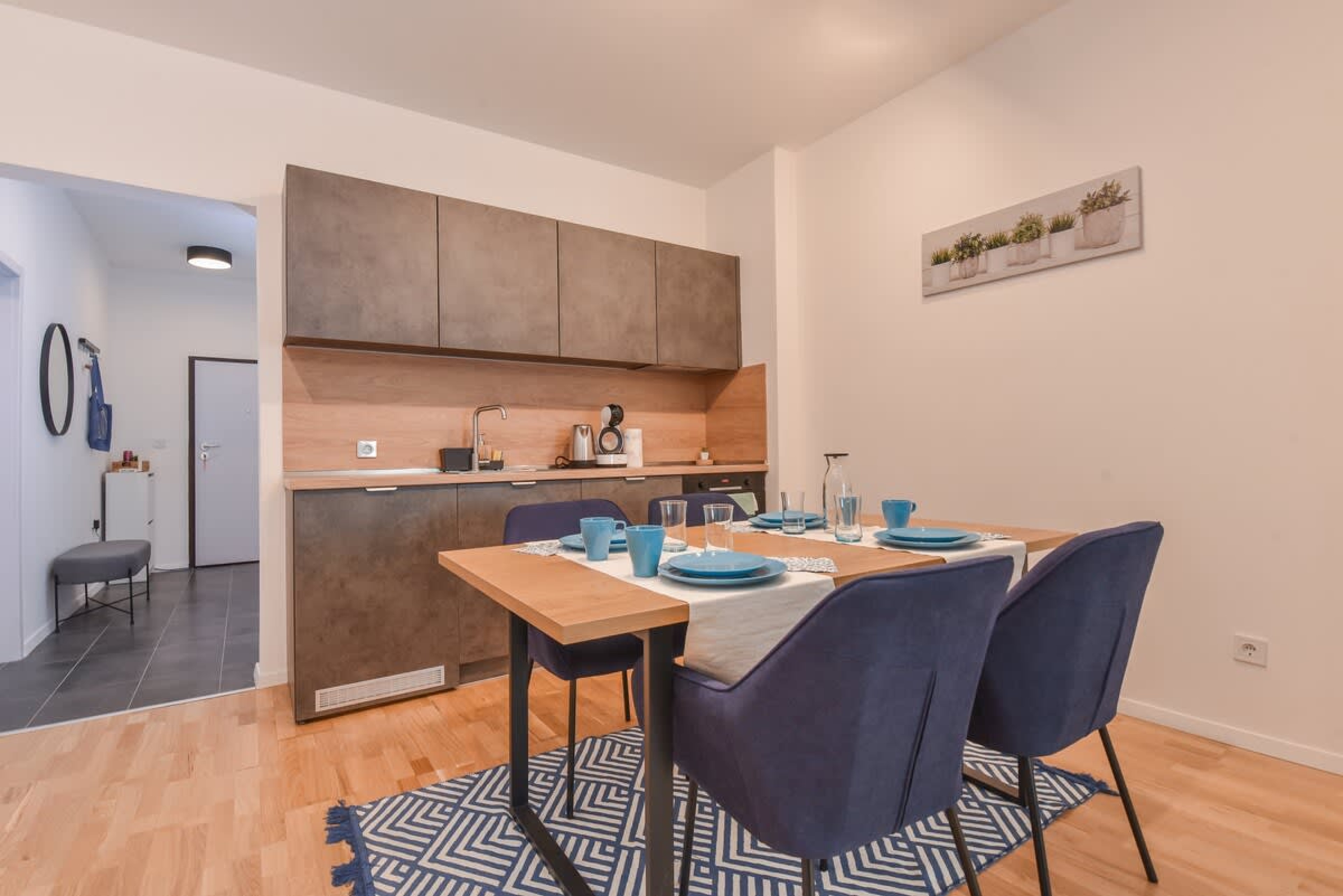 Smart &amp; Modern 2-BDR Flat - TOP Location in Sofia - Photo 17