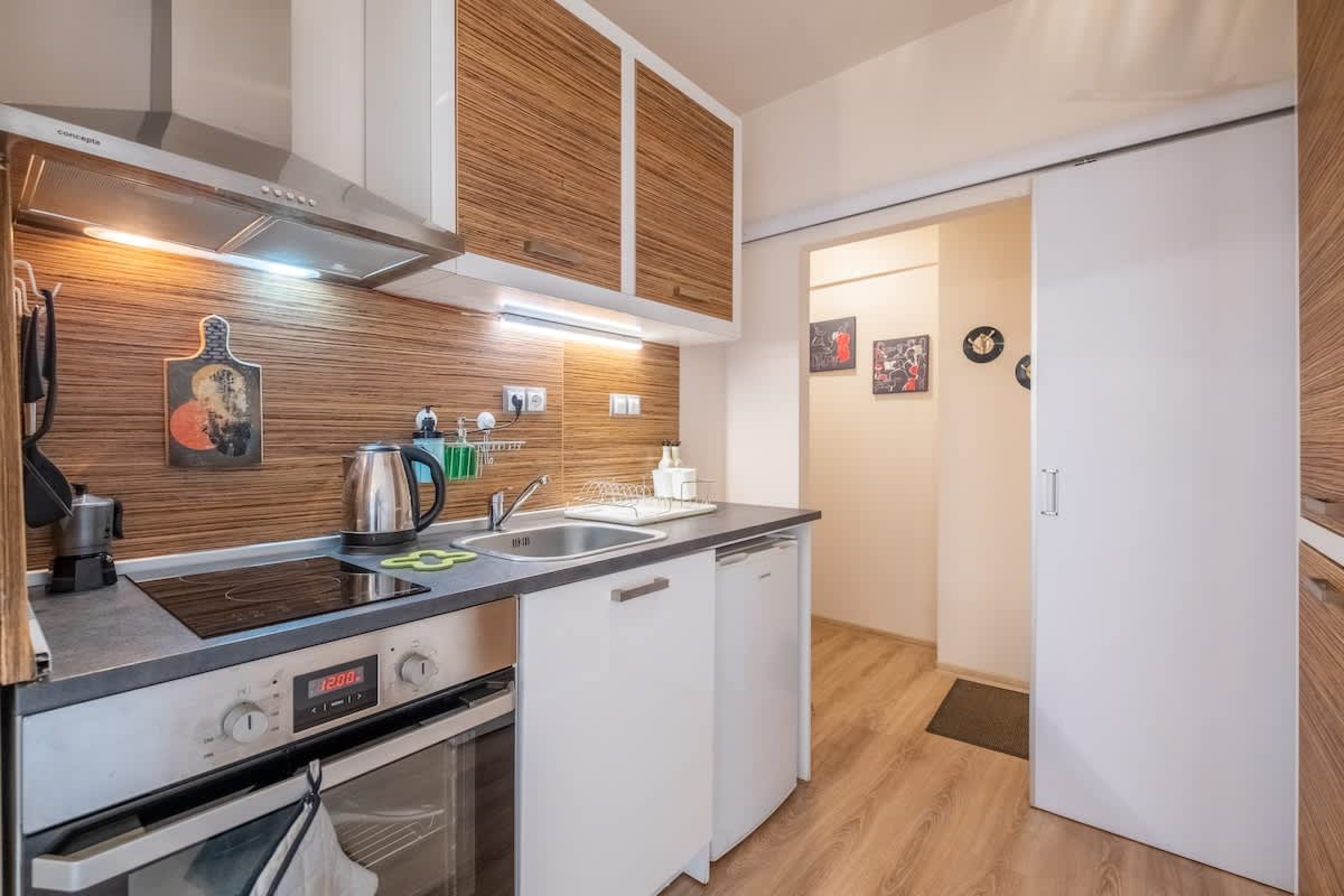 Scoutaround White Logo