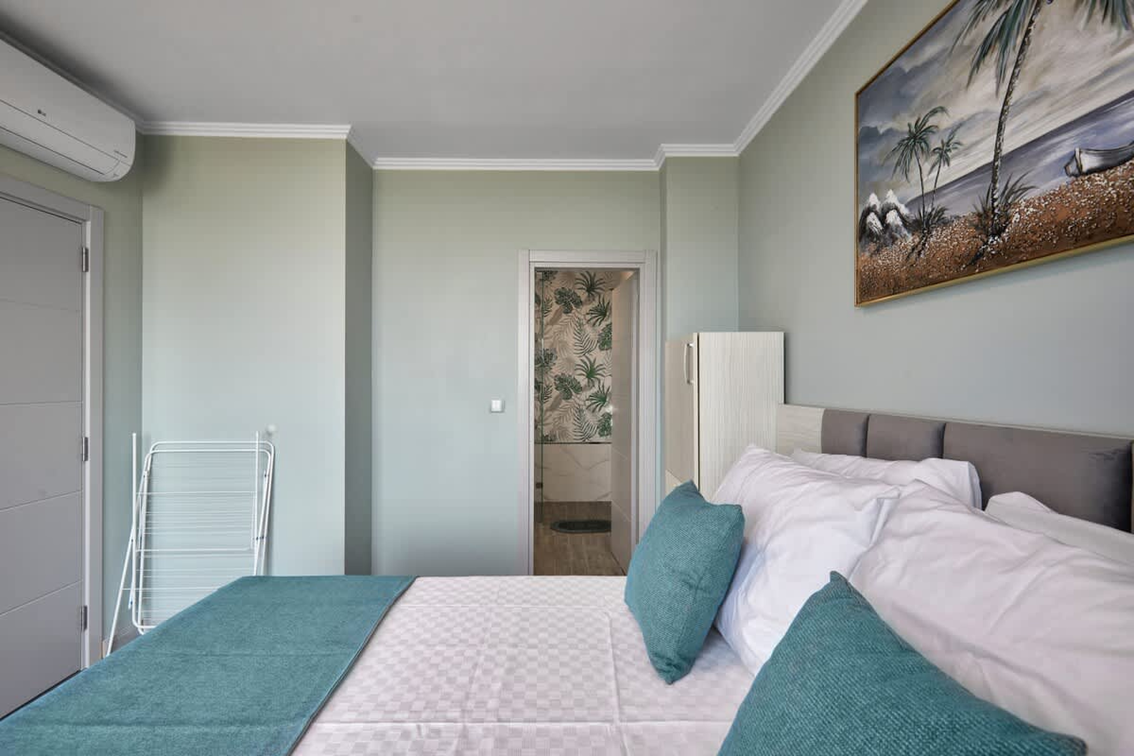 Scoutaround White Logo