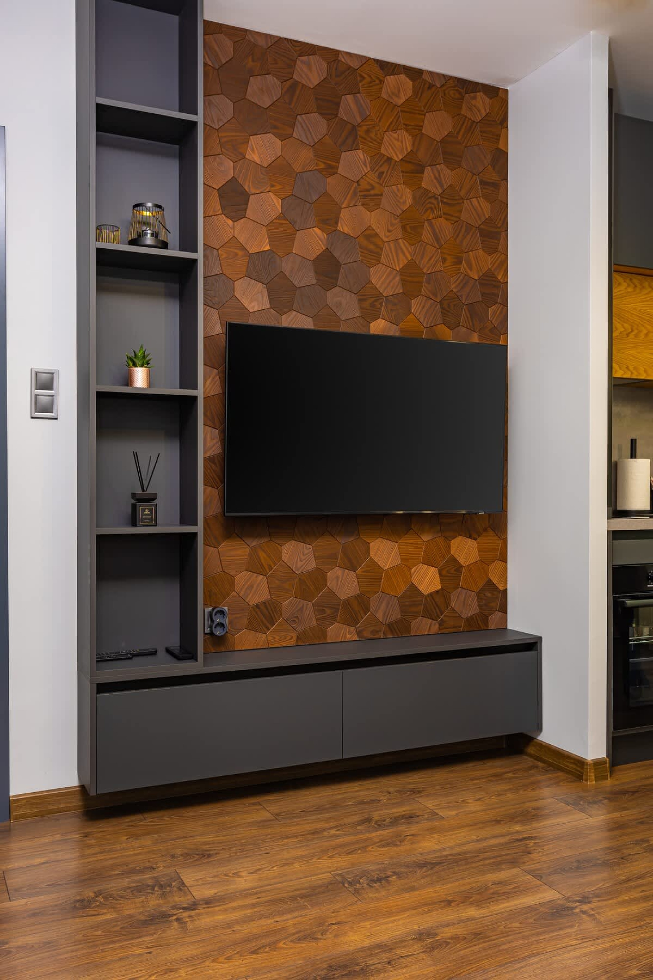 Scoutaround White Logo