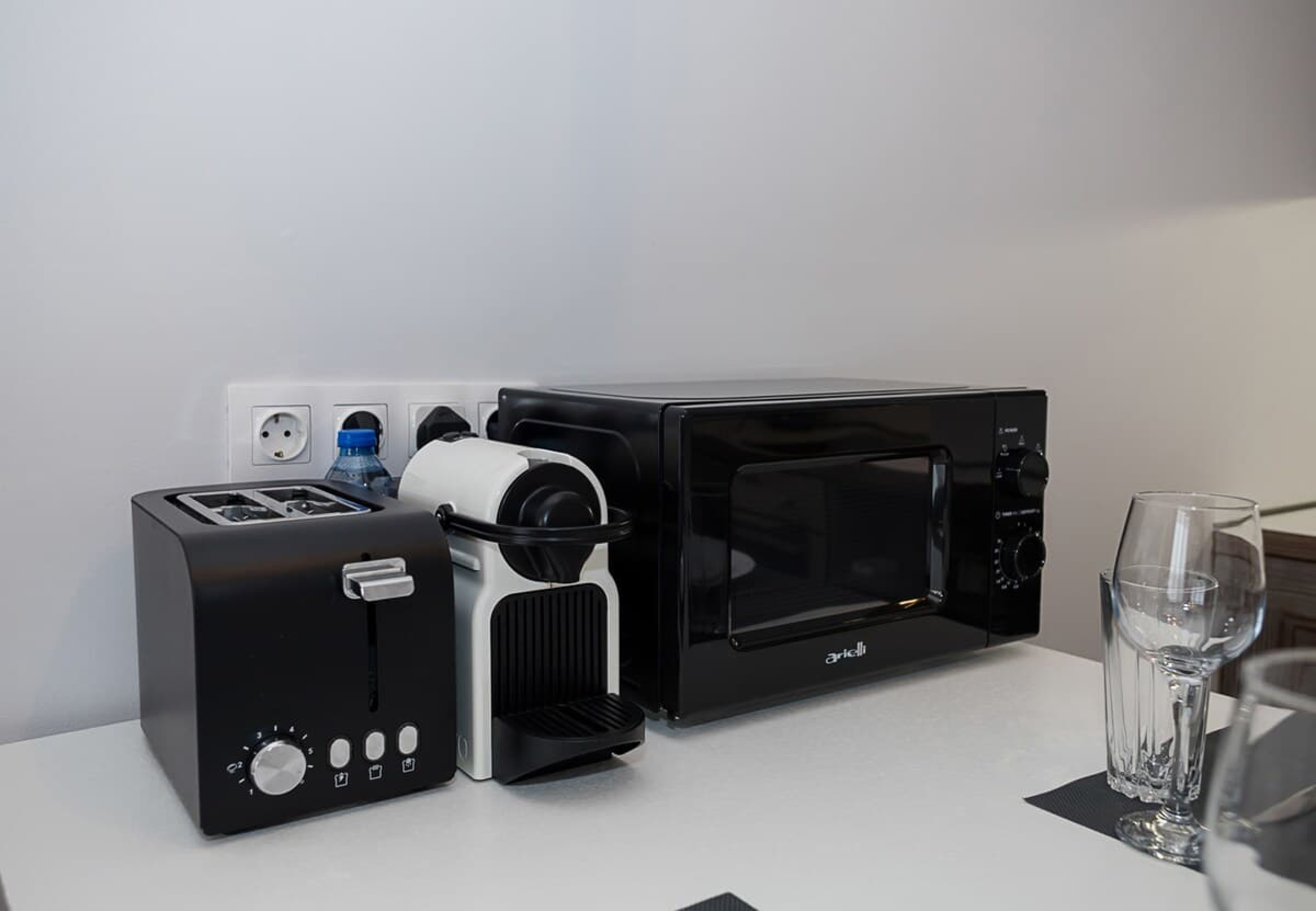 Scoutaround White Logo