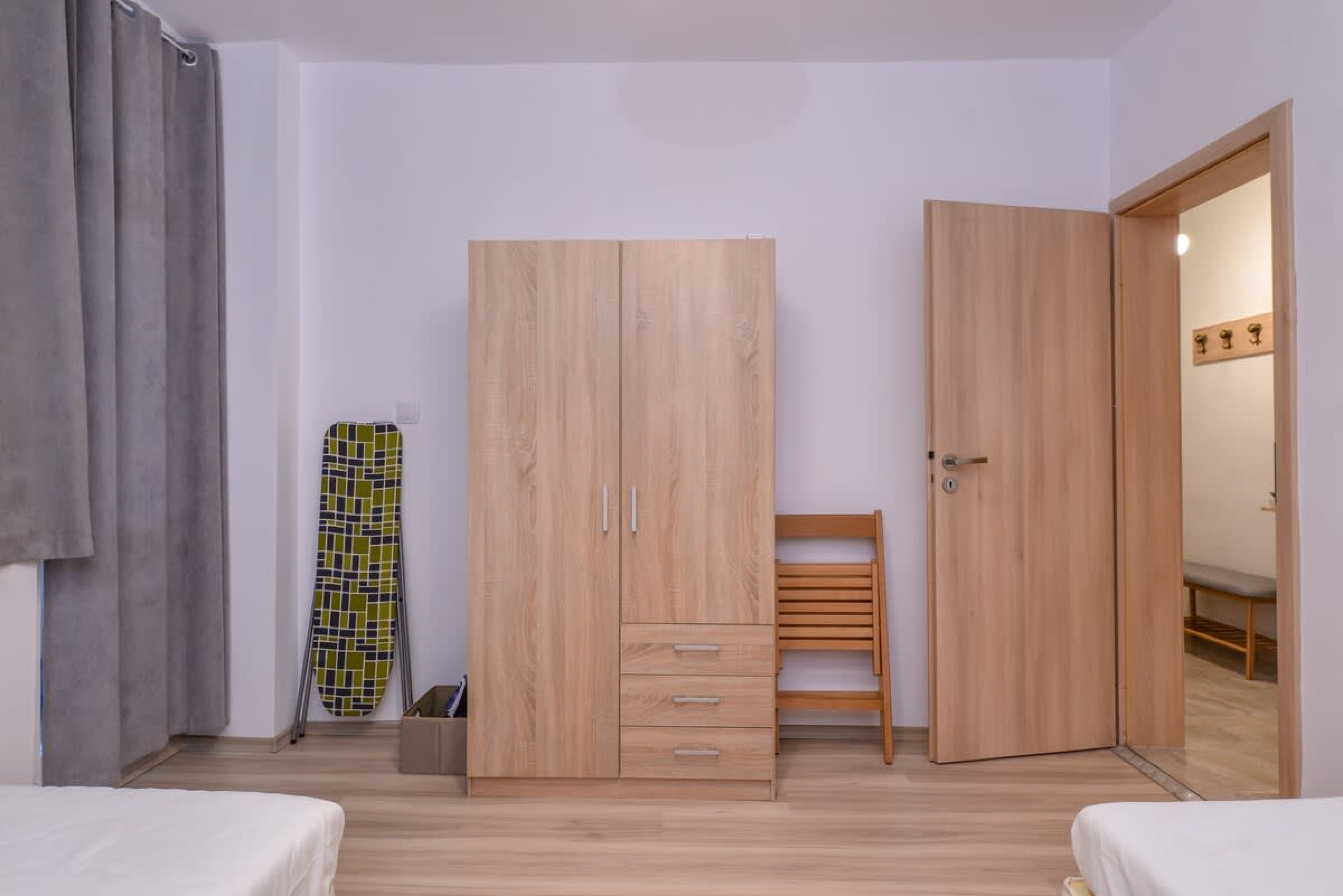 Scoutaround White Logo