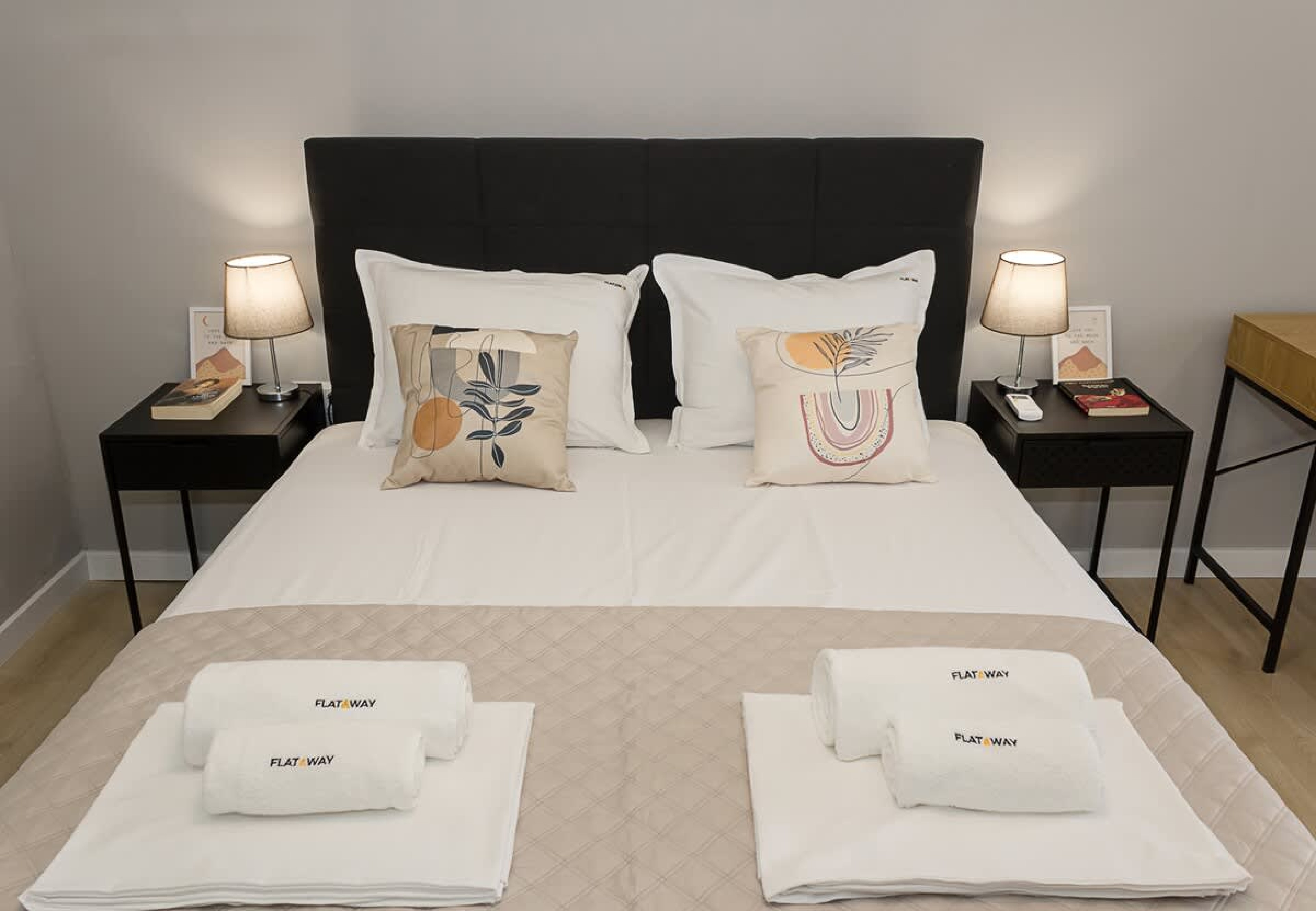 Scoutaround White Logo