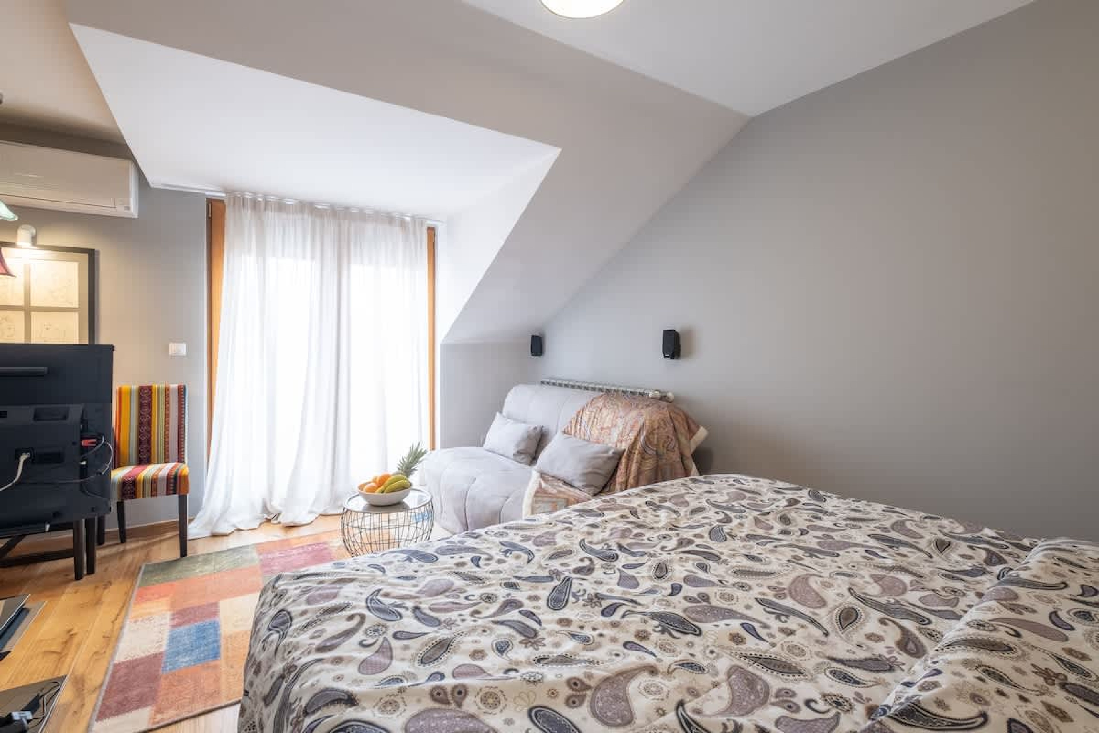 Scoutaround White Logo