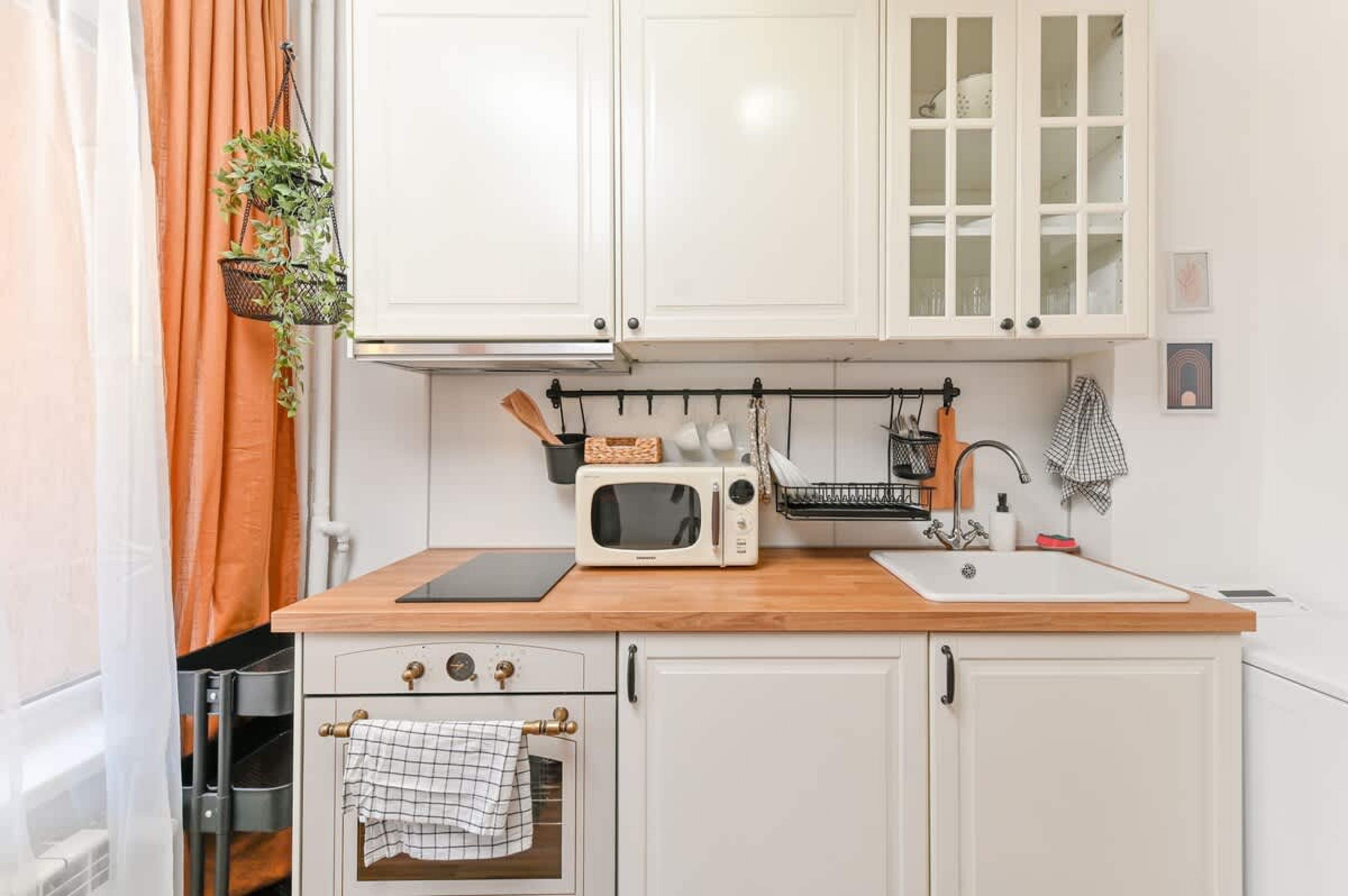 Scoutaround White Logo