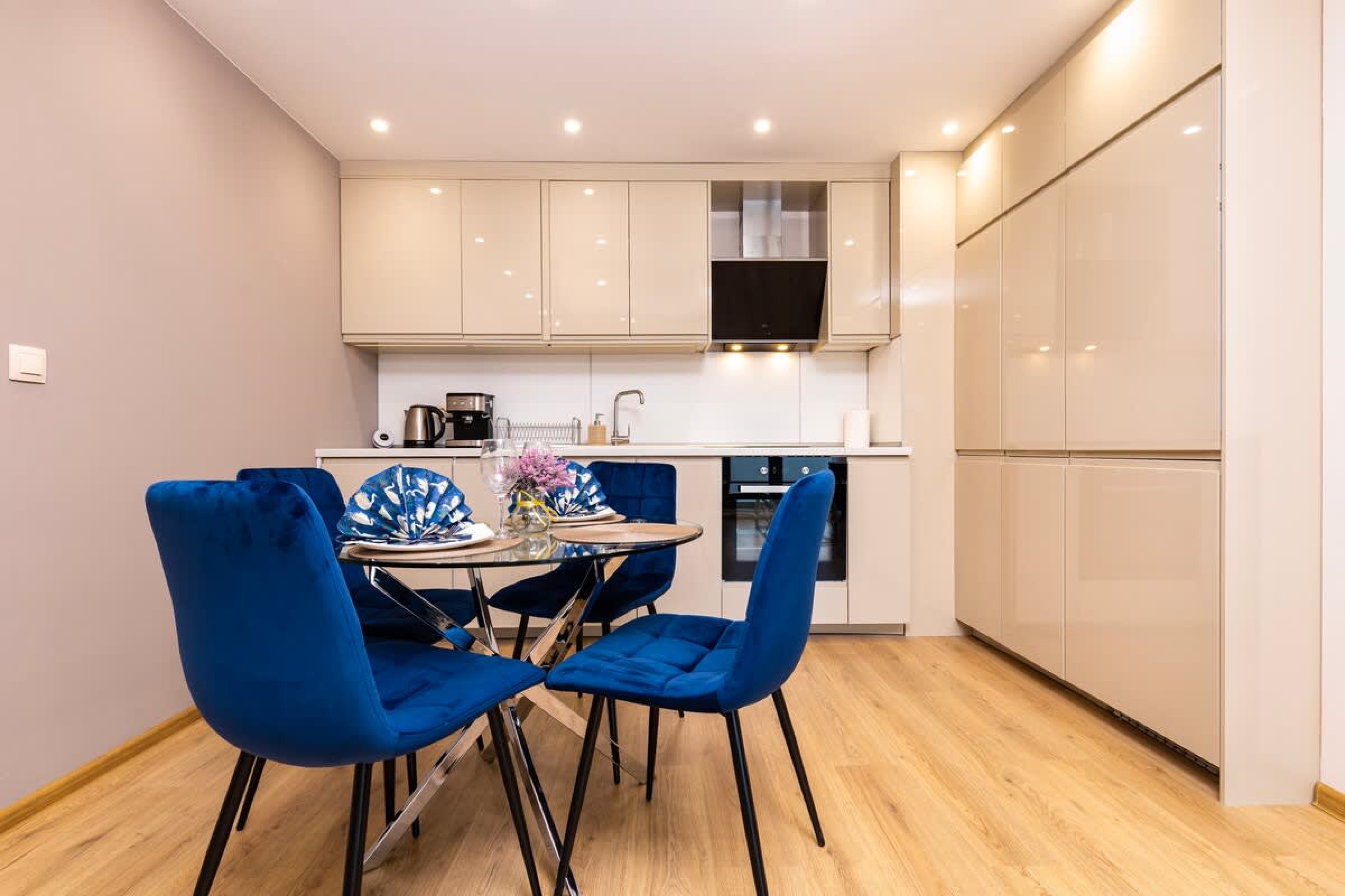 Cityscape Retreat 1BD Flat in the Heart of Plovdiv - Cover Photo