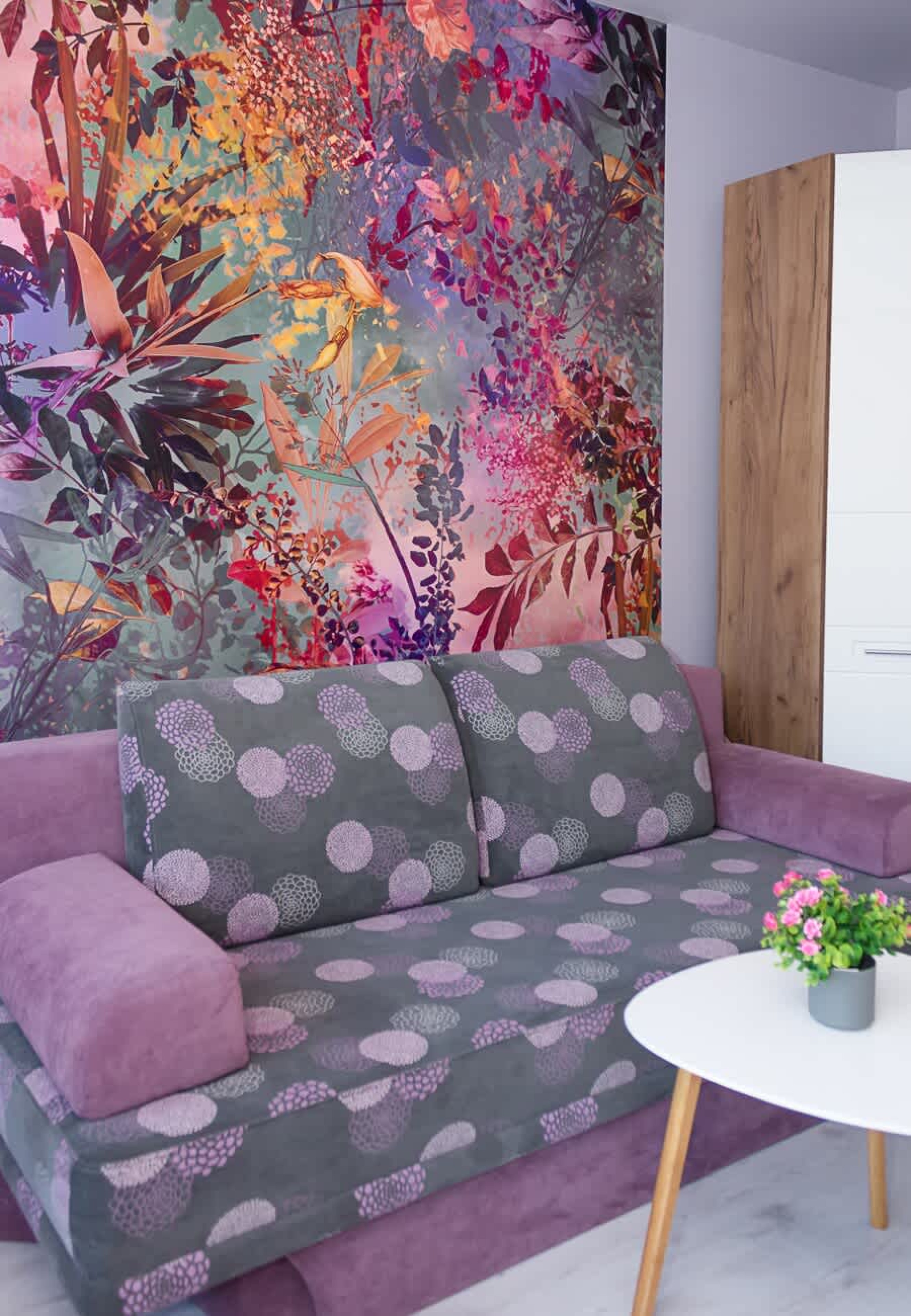 Scoutaround White Logo