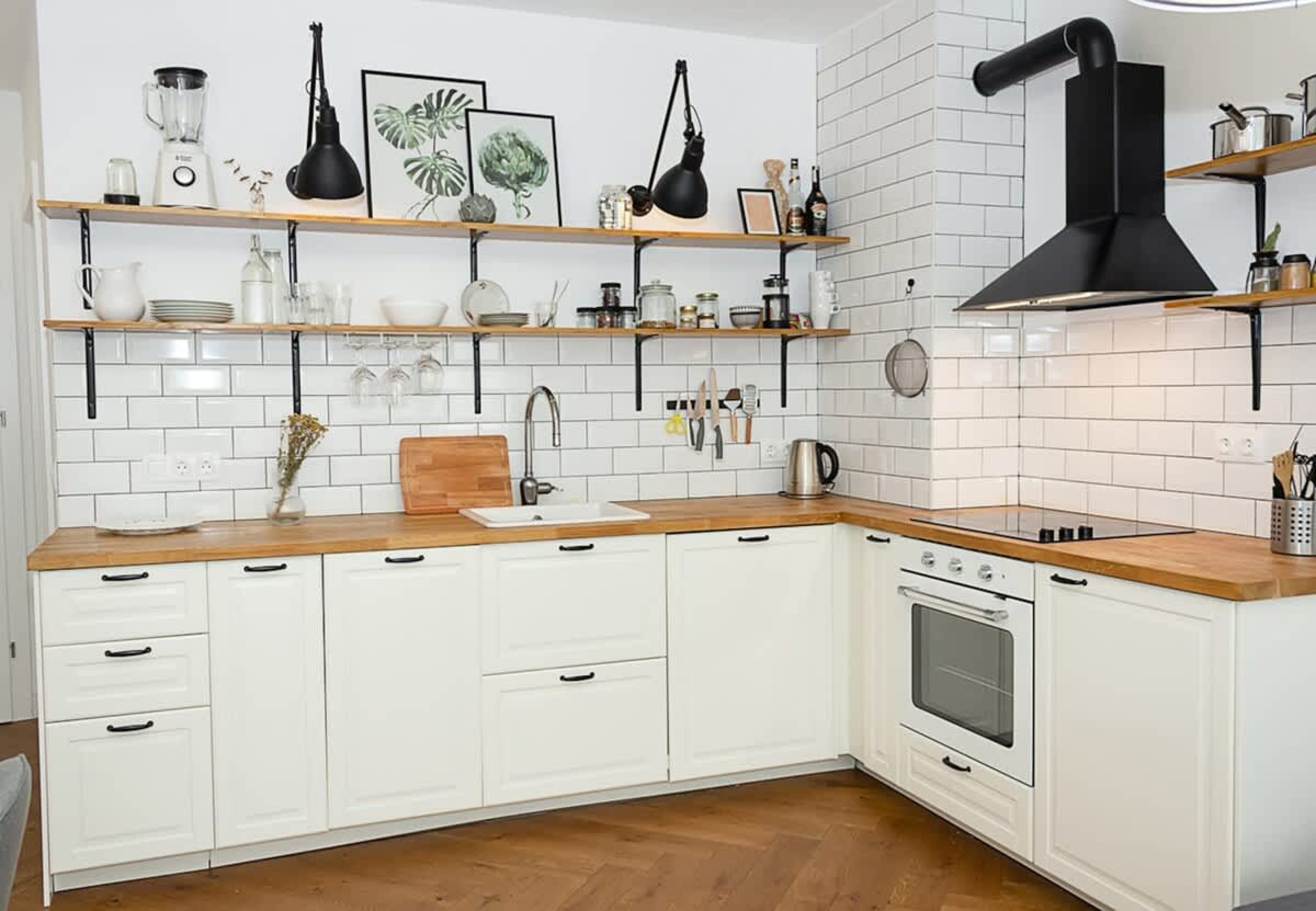 Scoutaround White Logo