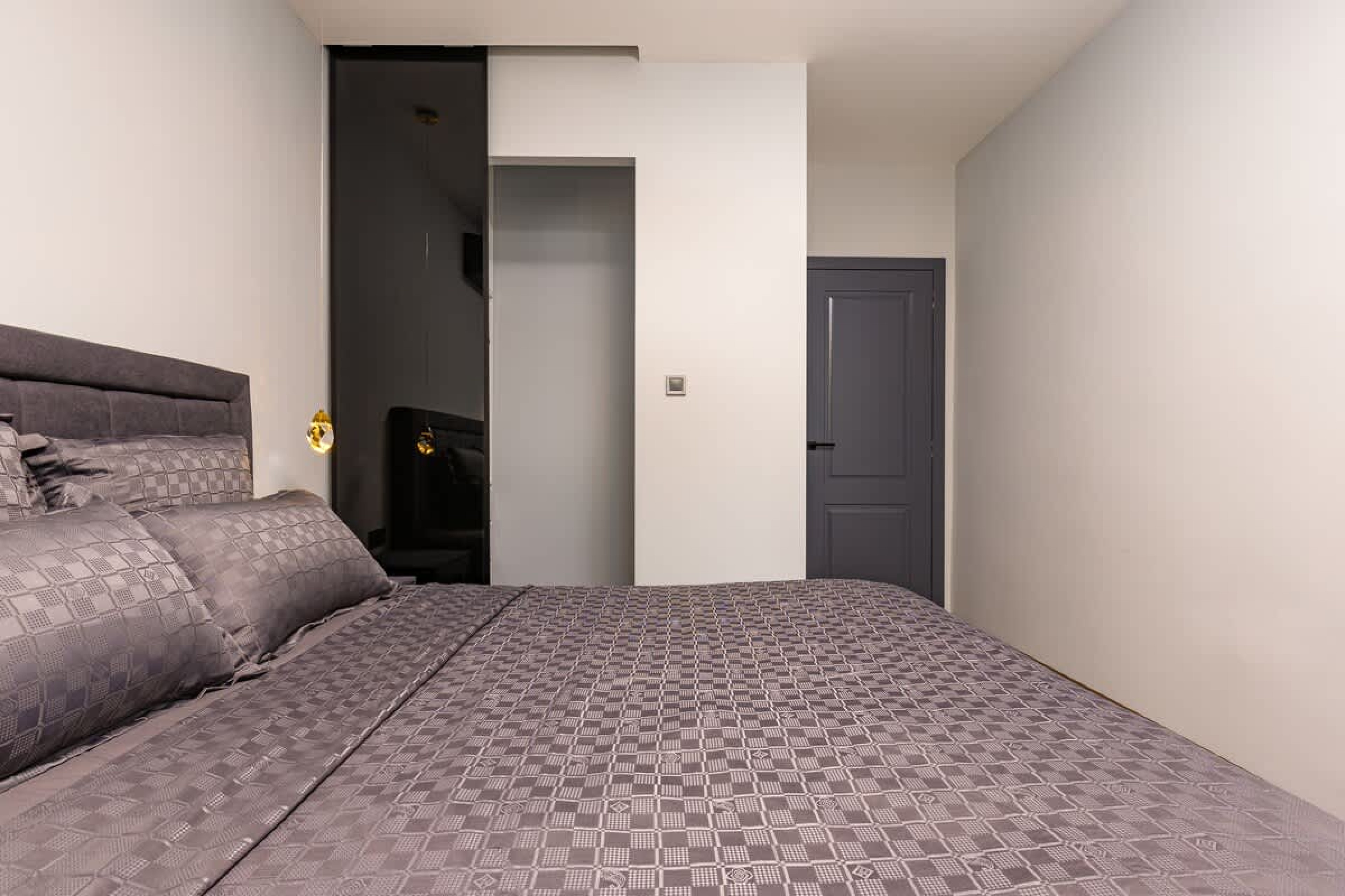 Scoutaround White Logo