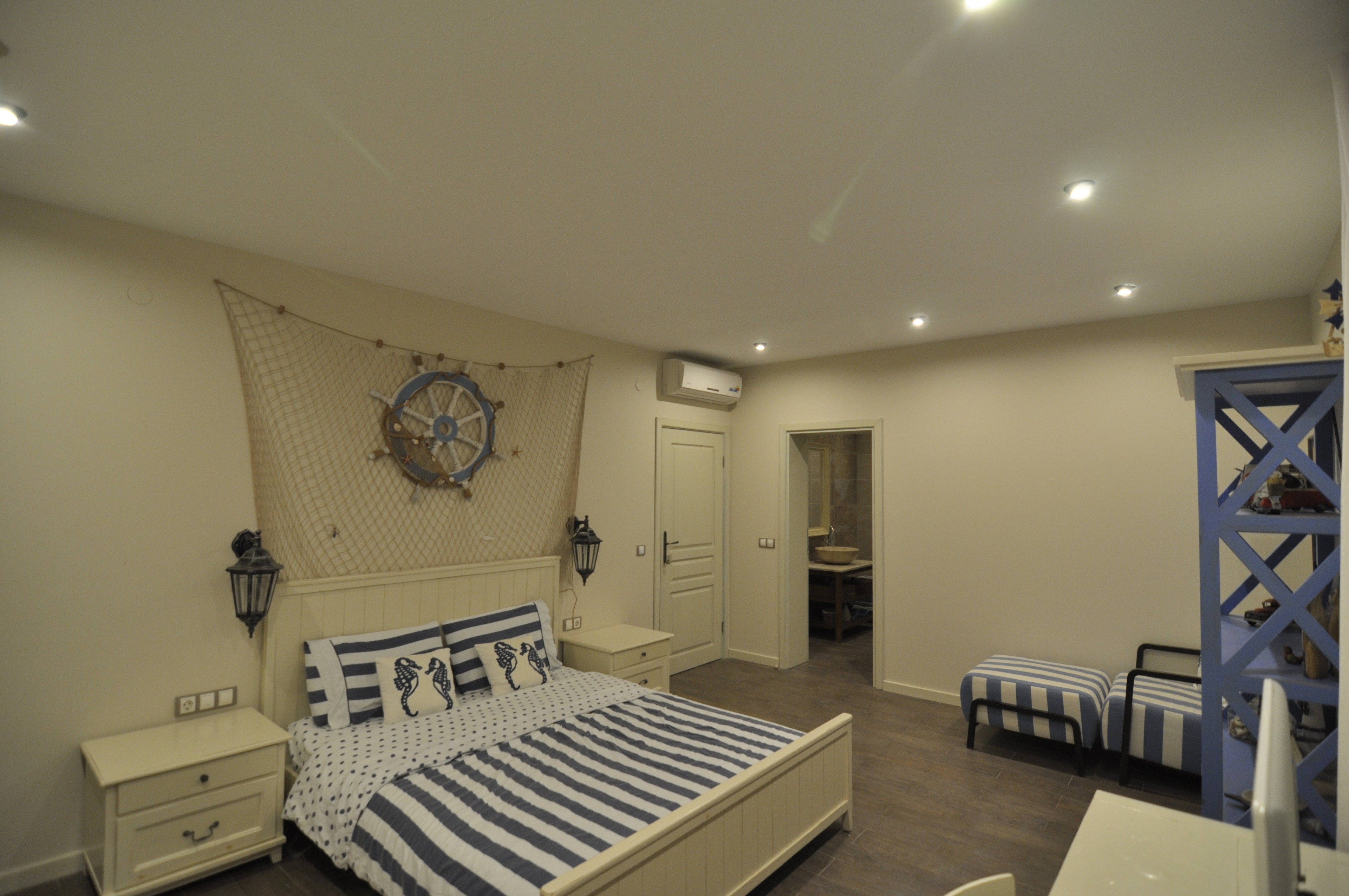 Scoutaround White Logo