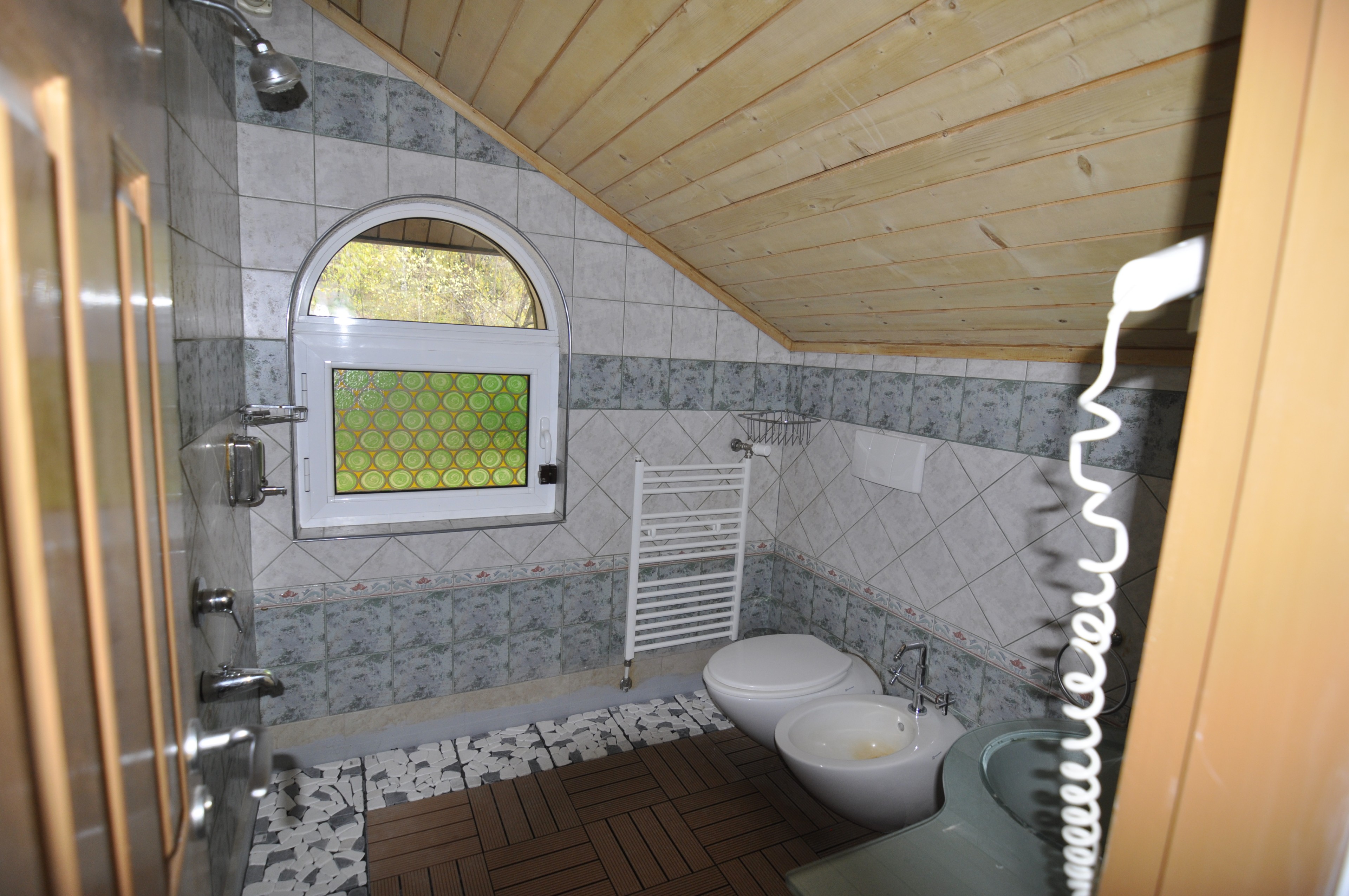 Scoutaround White Logo