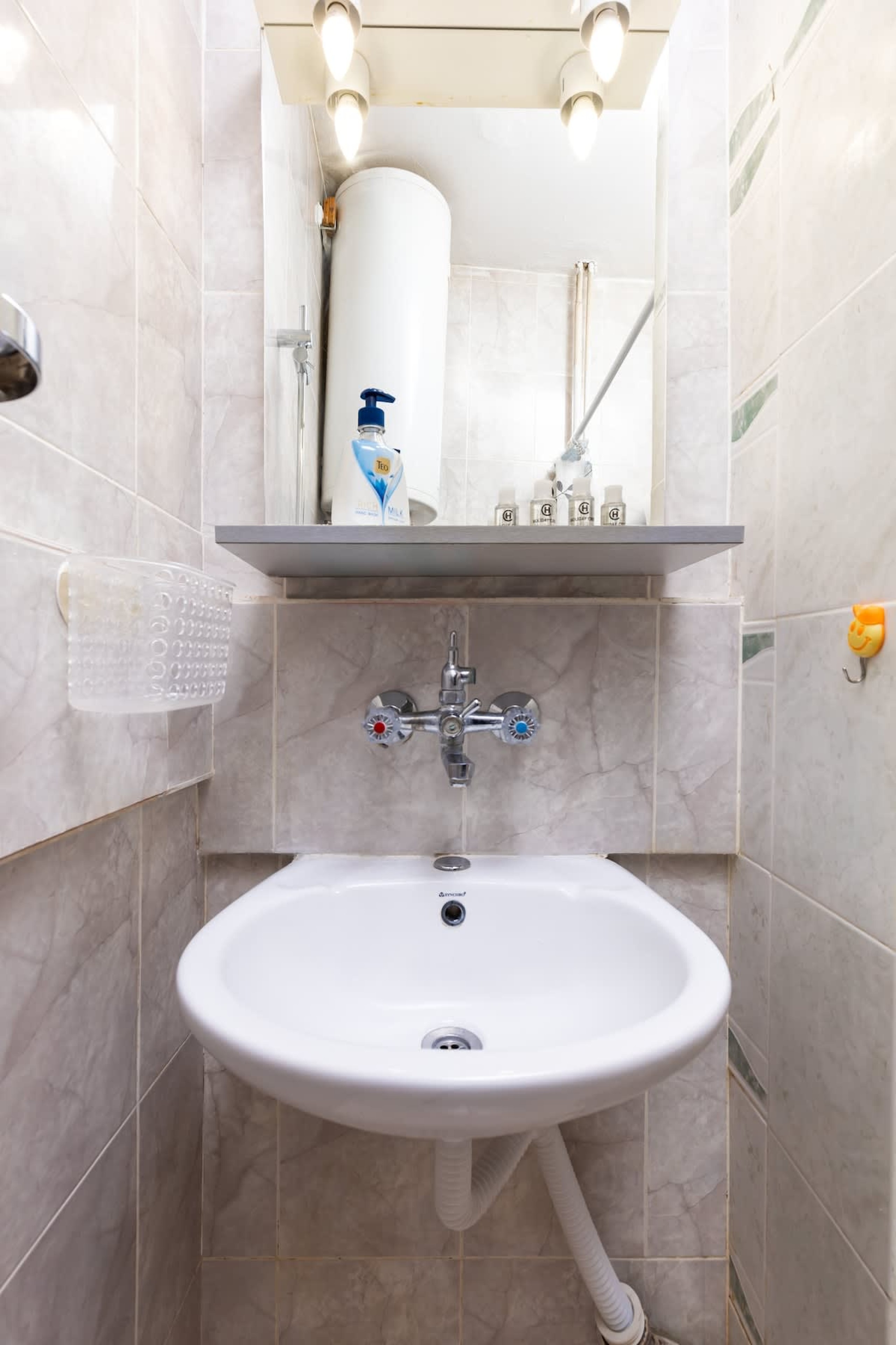 1-Bedroom Flat with Balcony in Plovdiv - Photo 12