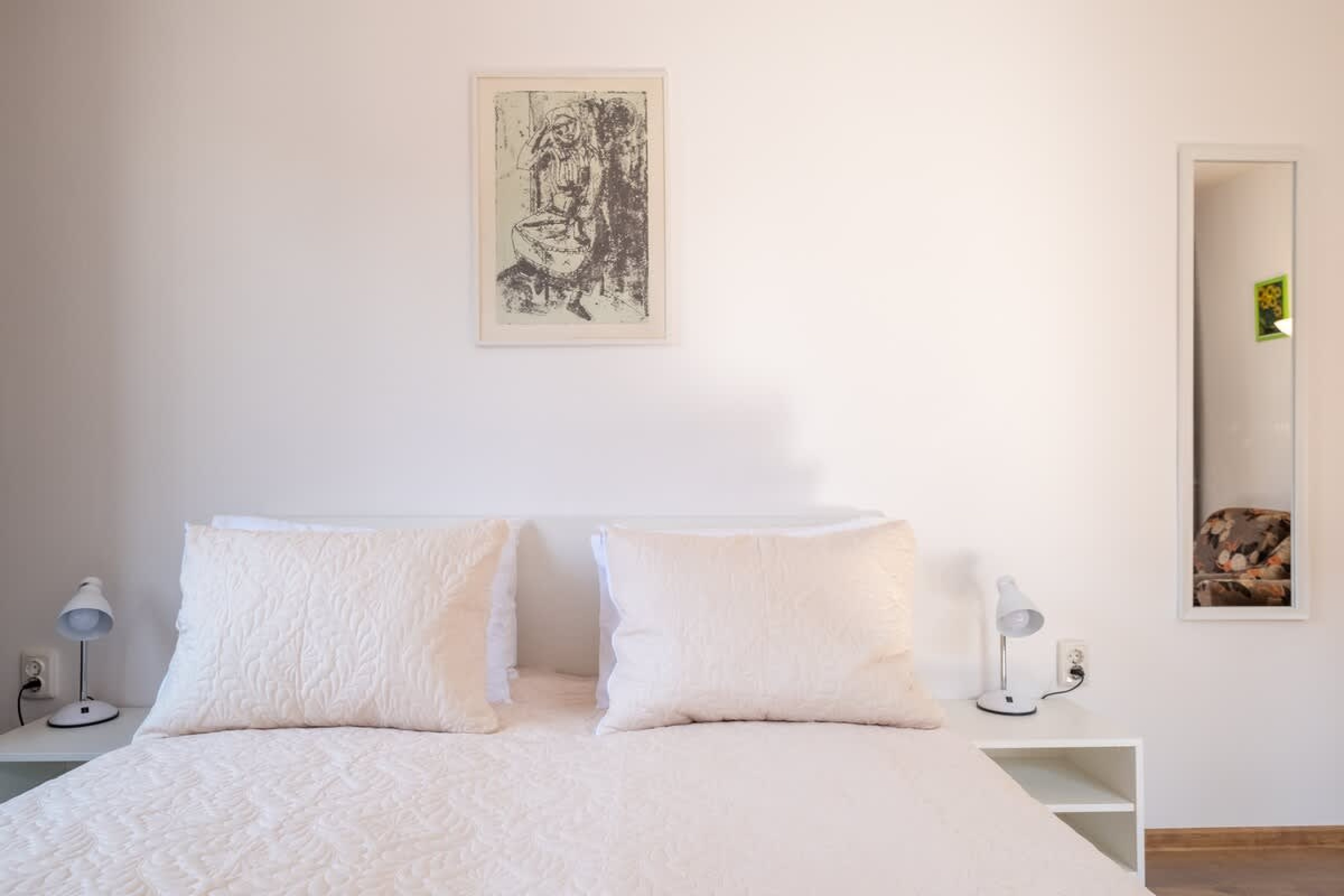 Peaceful downtown location - 2 bedroom apartment - Photo 3