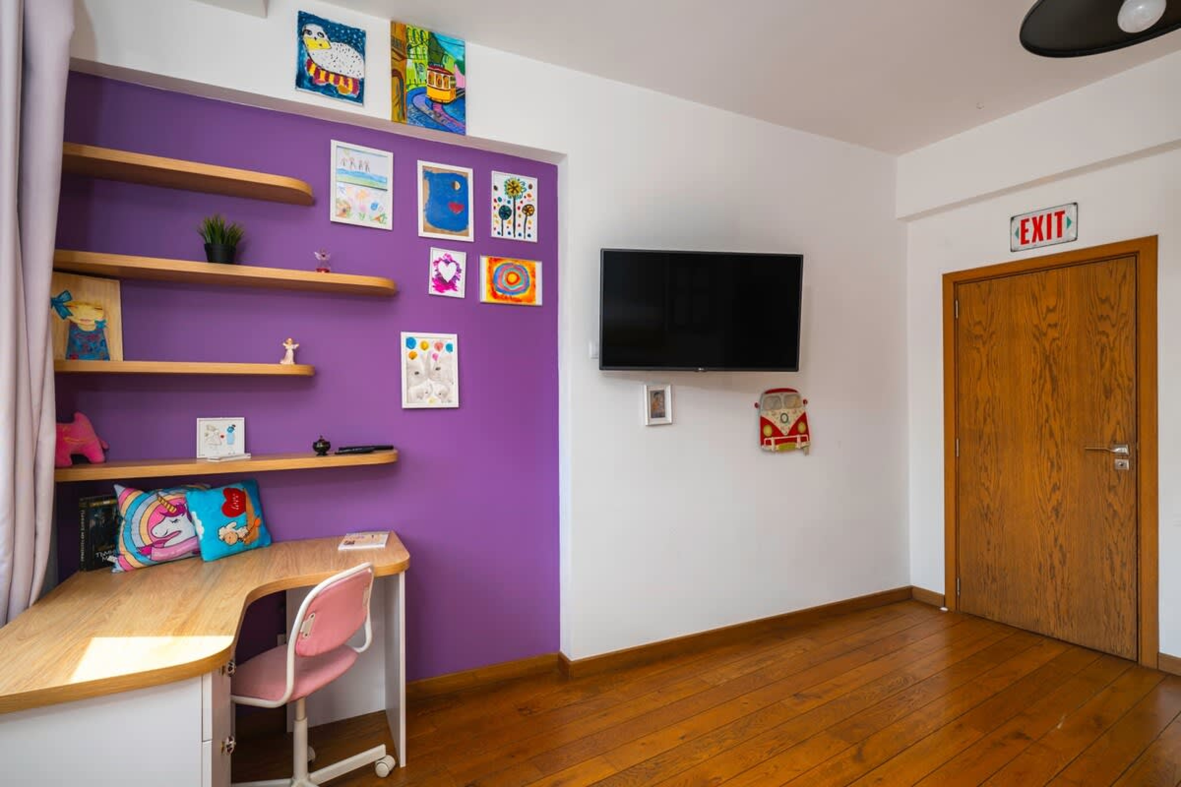 Scoutaround White Logo