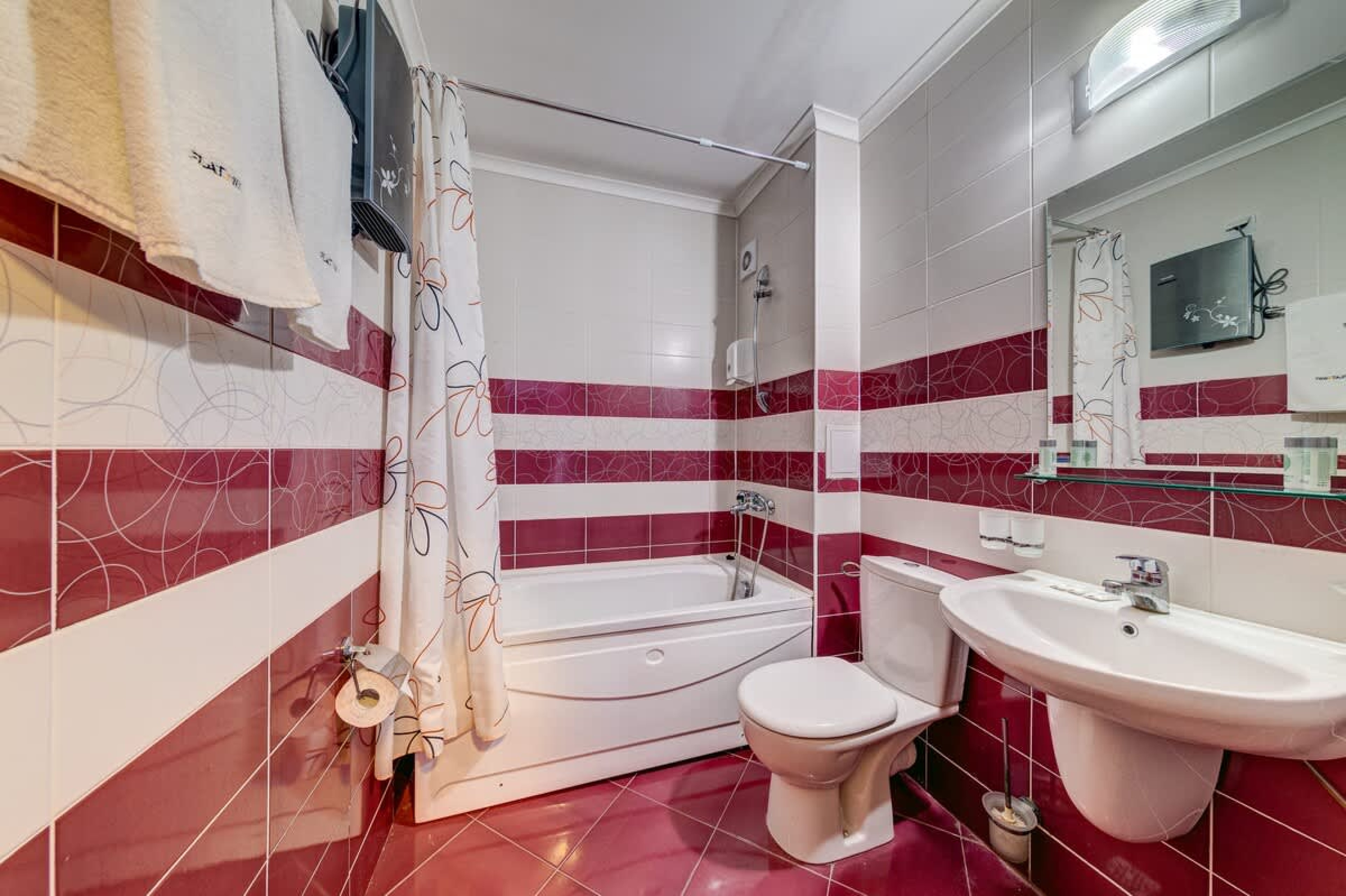 Colorful 2BD Apartment with Indoor Fireplace - Photo 11