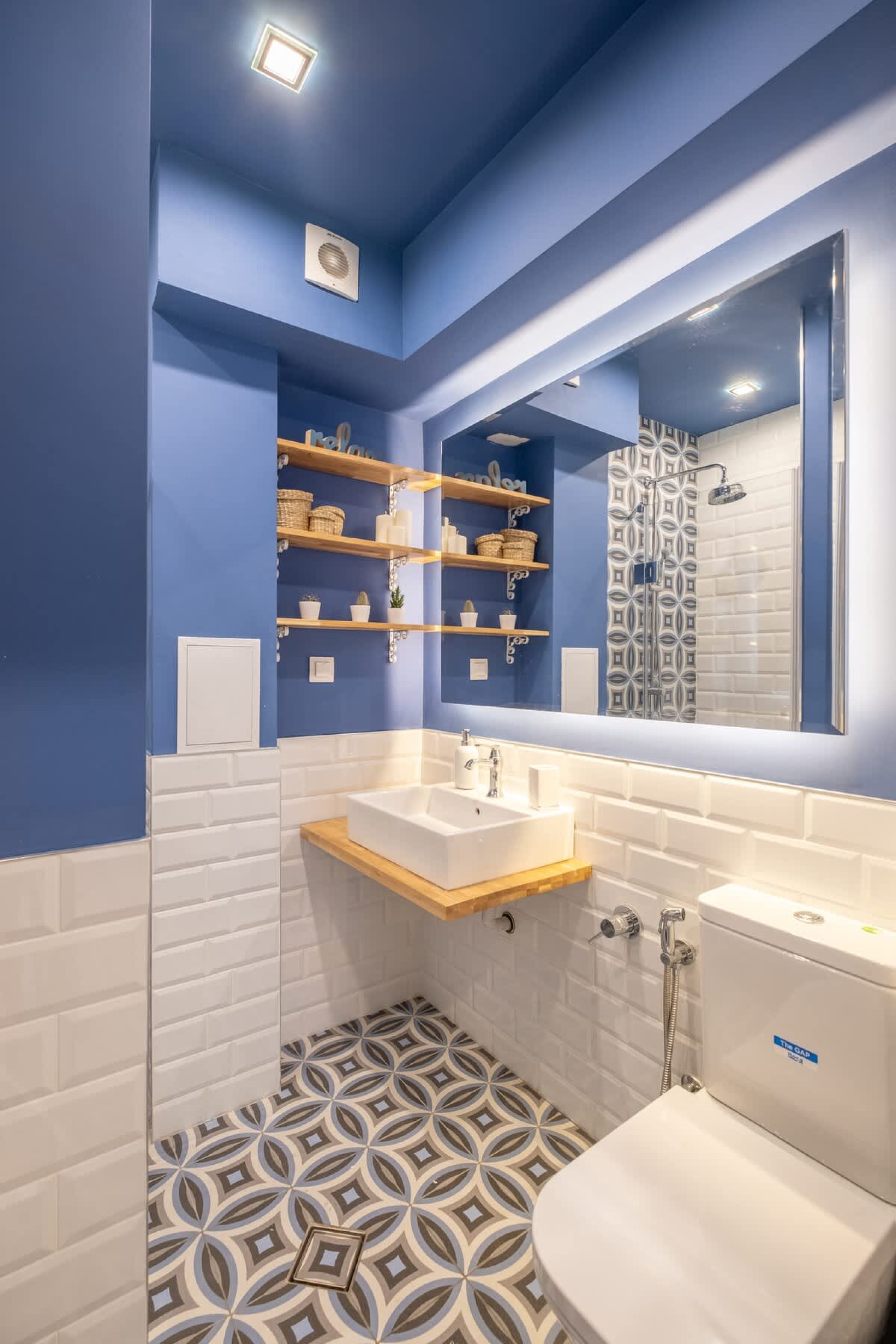 Scoutaround White Logo